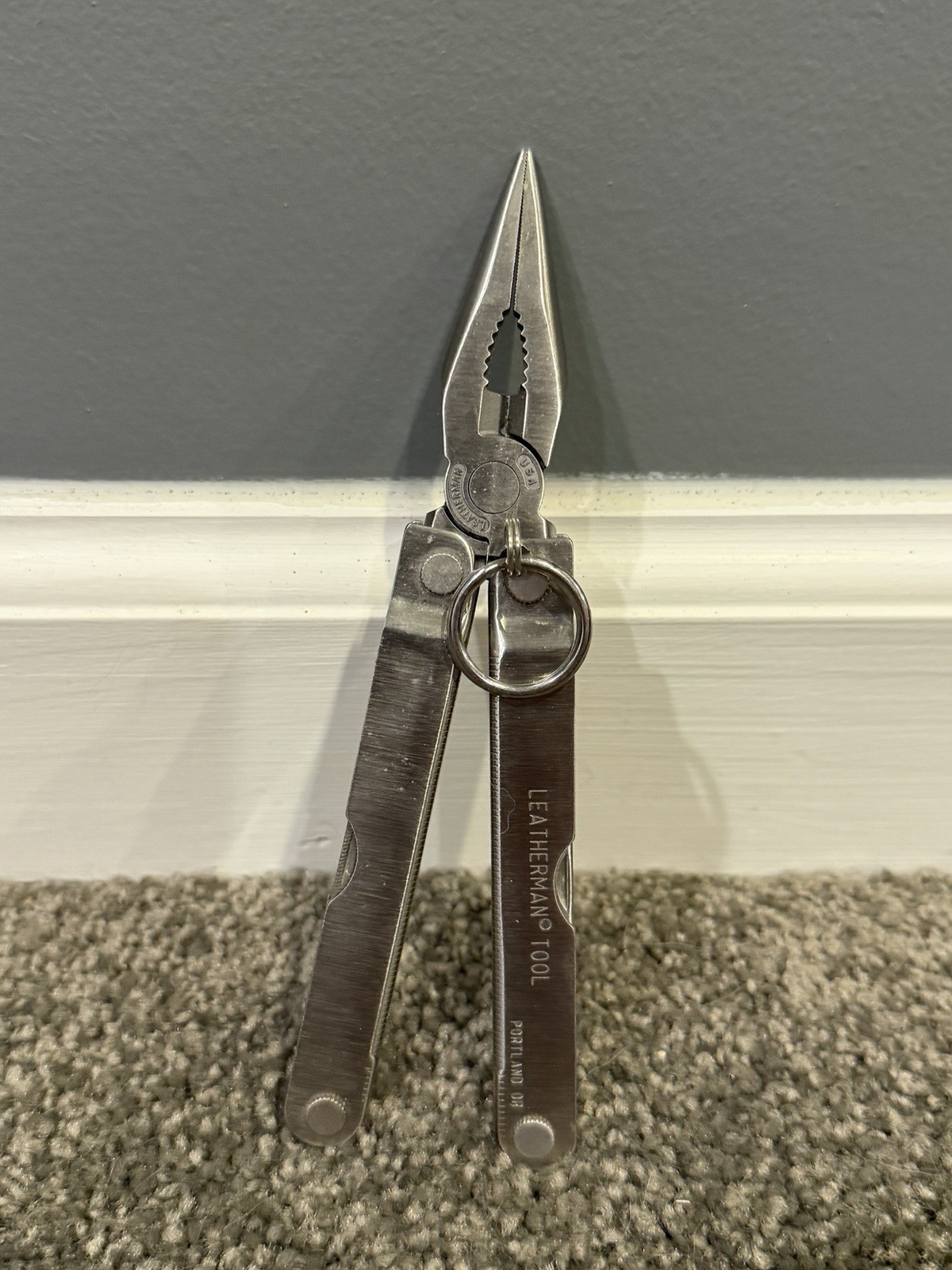 Cabelas Letherman Multi Tool Silver With Ring Made In USA Good Condition
