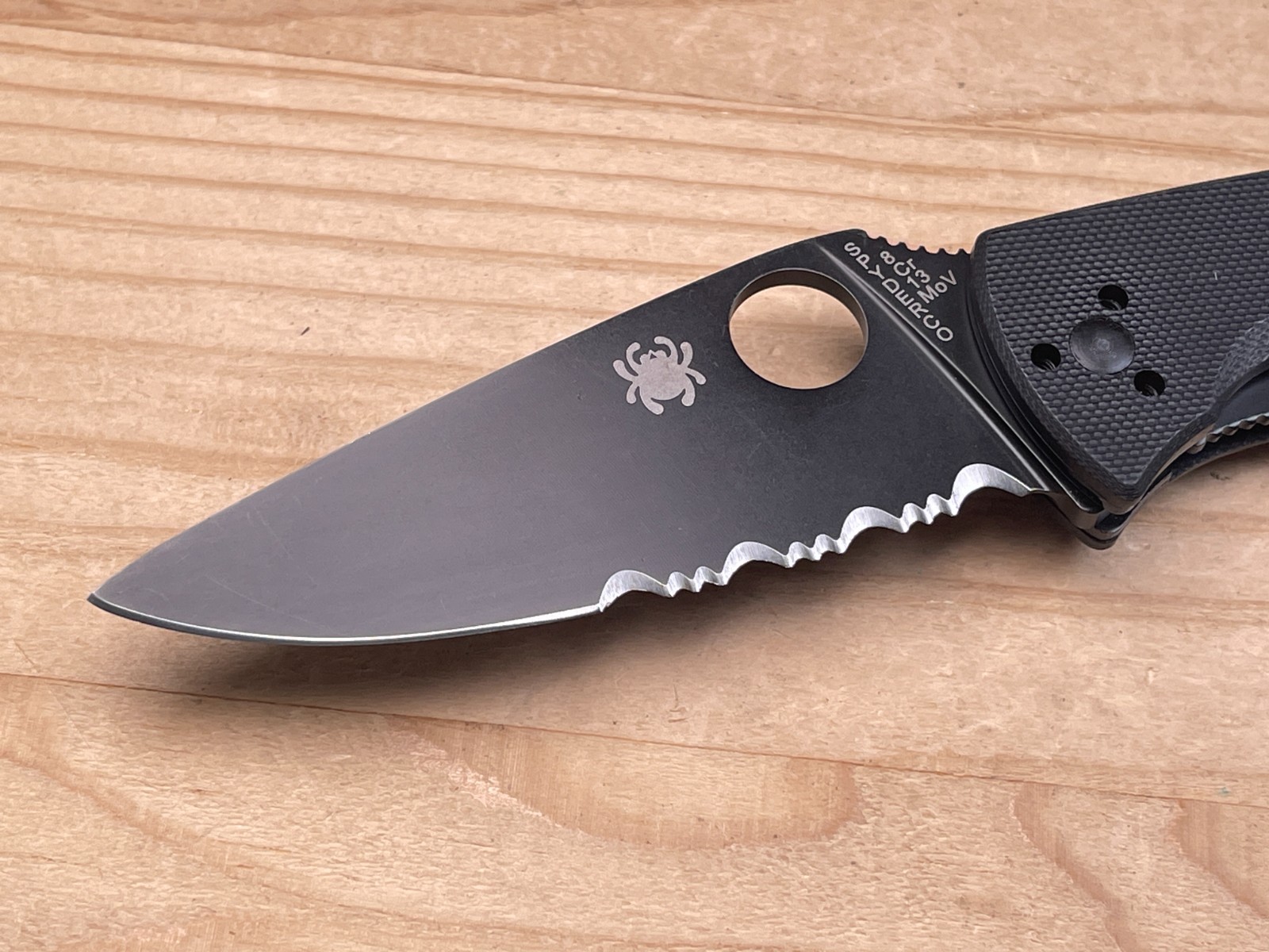 Spyderco Tenacious Folding Pocket Knife 8Cr13MoV Black Partially Serrated Blade