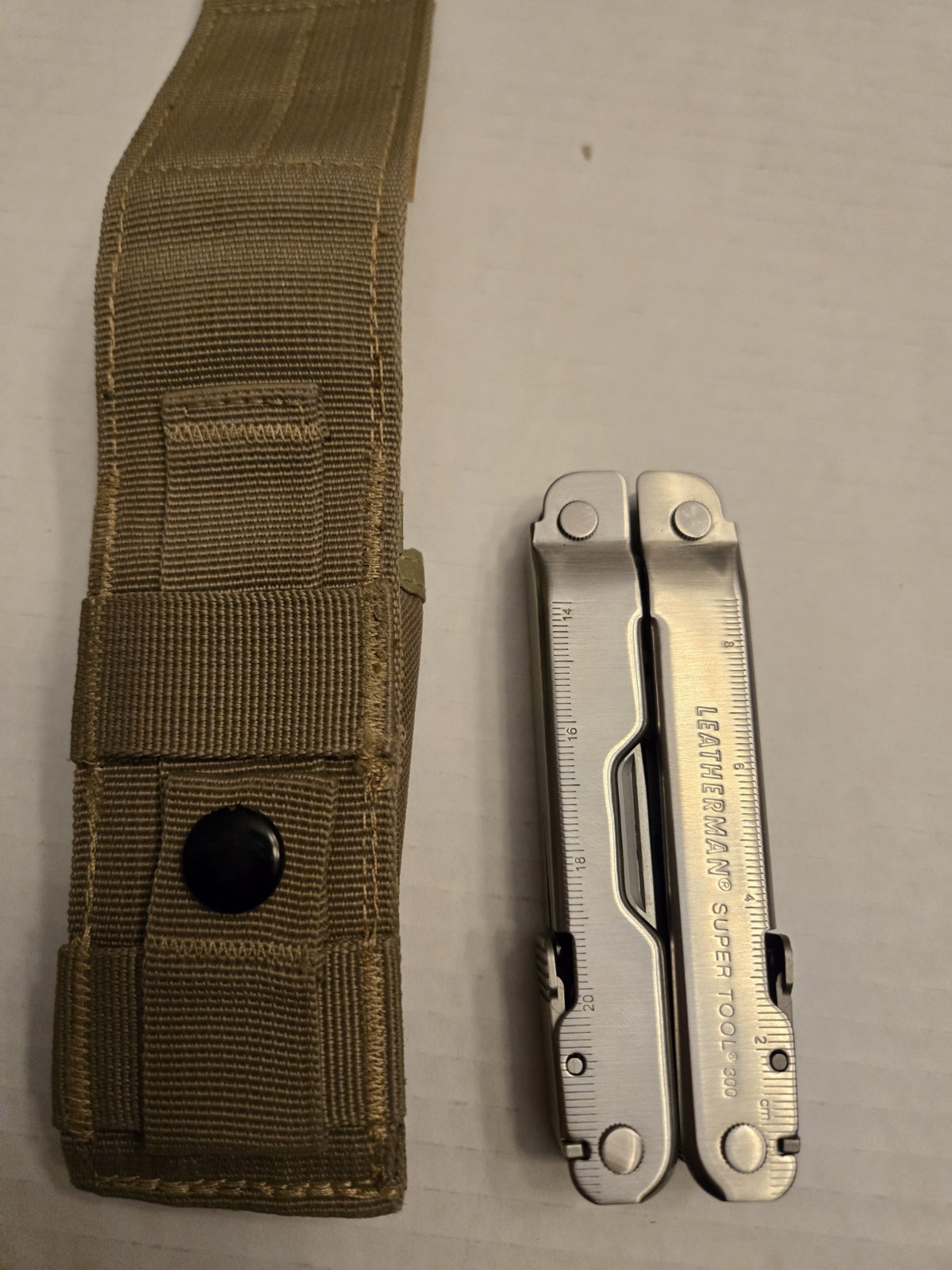 Leatherman Super Tool 300 Stainless Steel Multi-Tool – New/Unused – Open Box