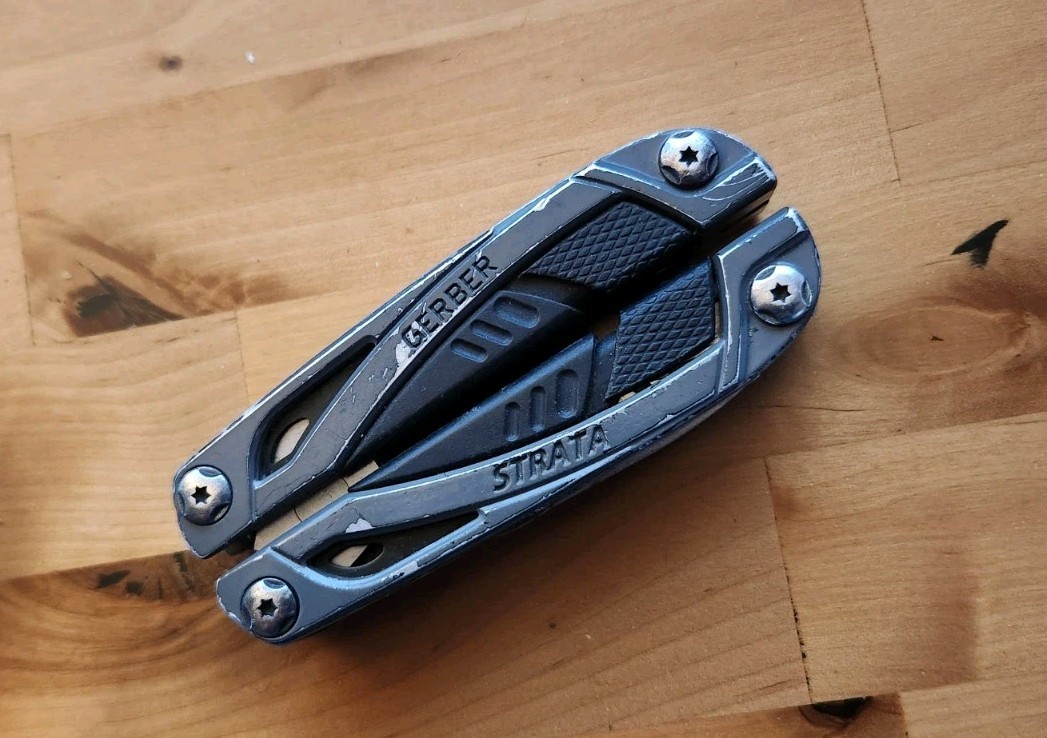 Gerber Strata Multi Tool Plier Knife Hunting Hiking Camping Tool – (NOTE) U43