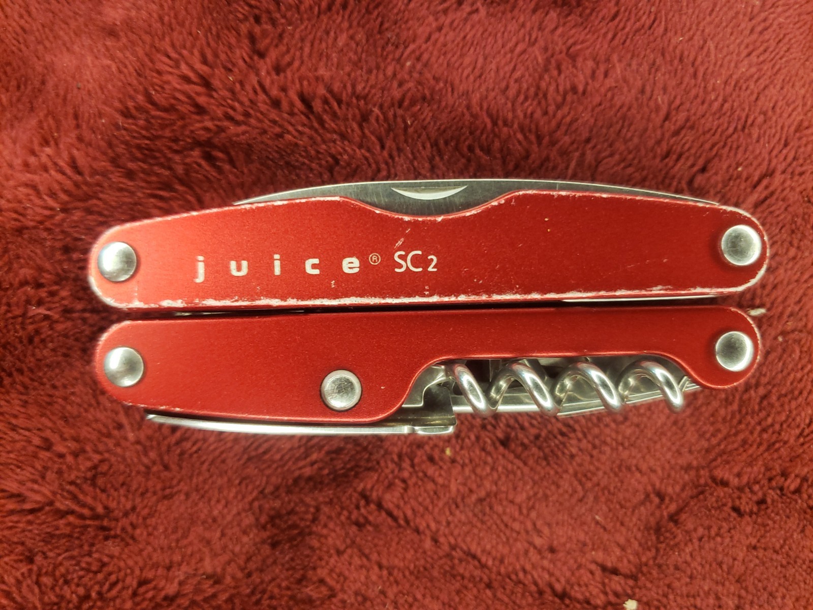 Leatherman Juice SC2 Red Retired Knife Multi Tool! RARE Read