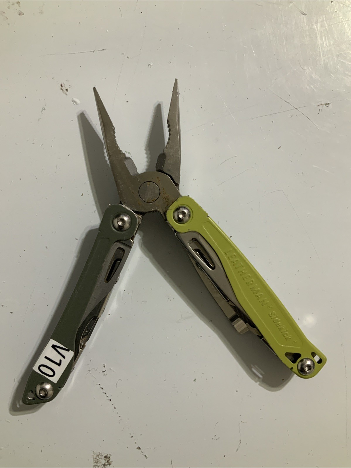 LEATHERMAN SIDEKICK® 14 Tool Stainless Steel Multi-Tool Green w/ Sheath – V10