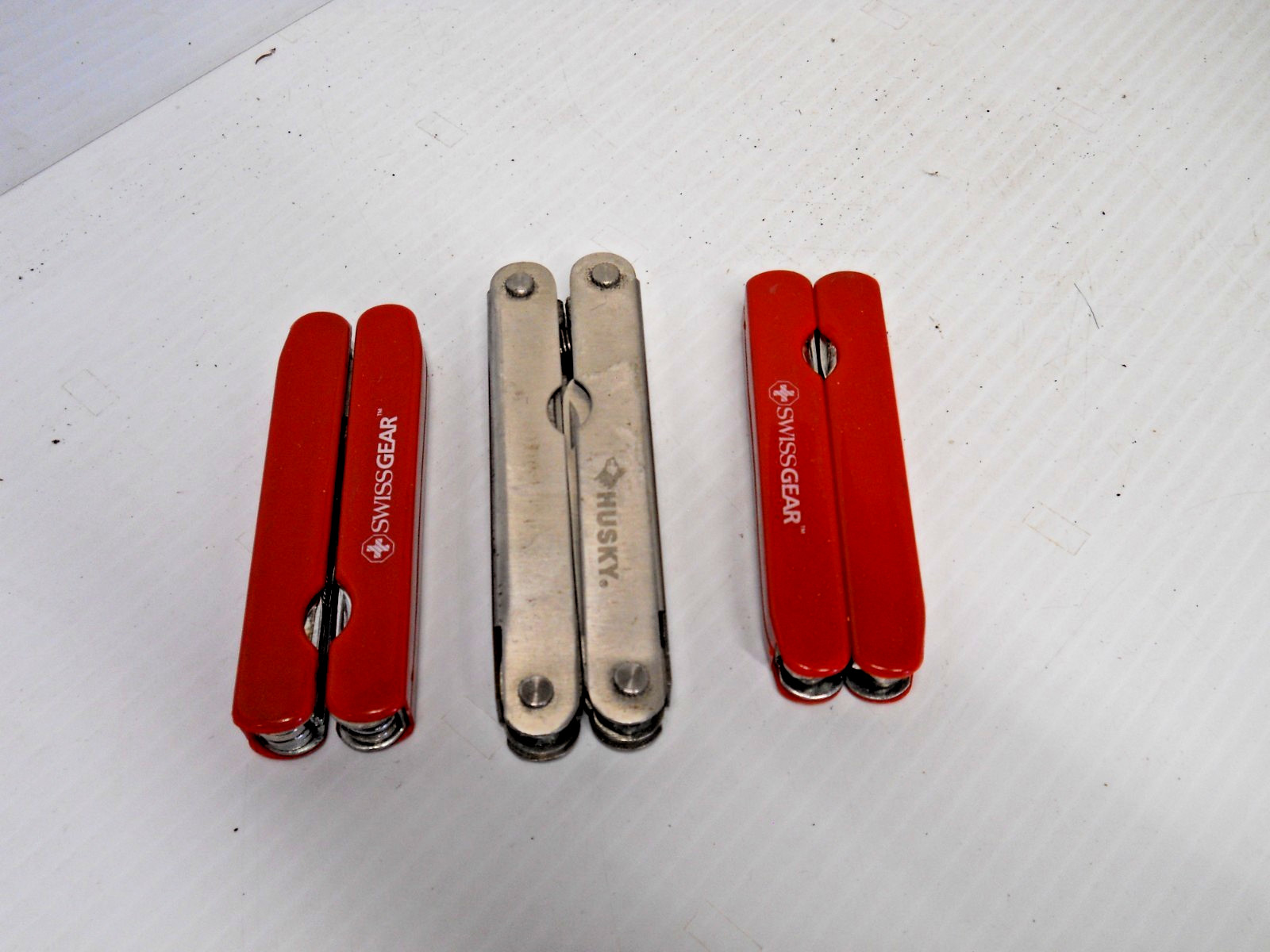 Swissgear & Husky Multi-Tool Lot Shears Knives Saw Bottleopeners