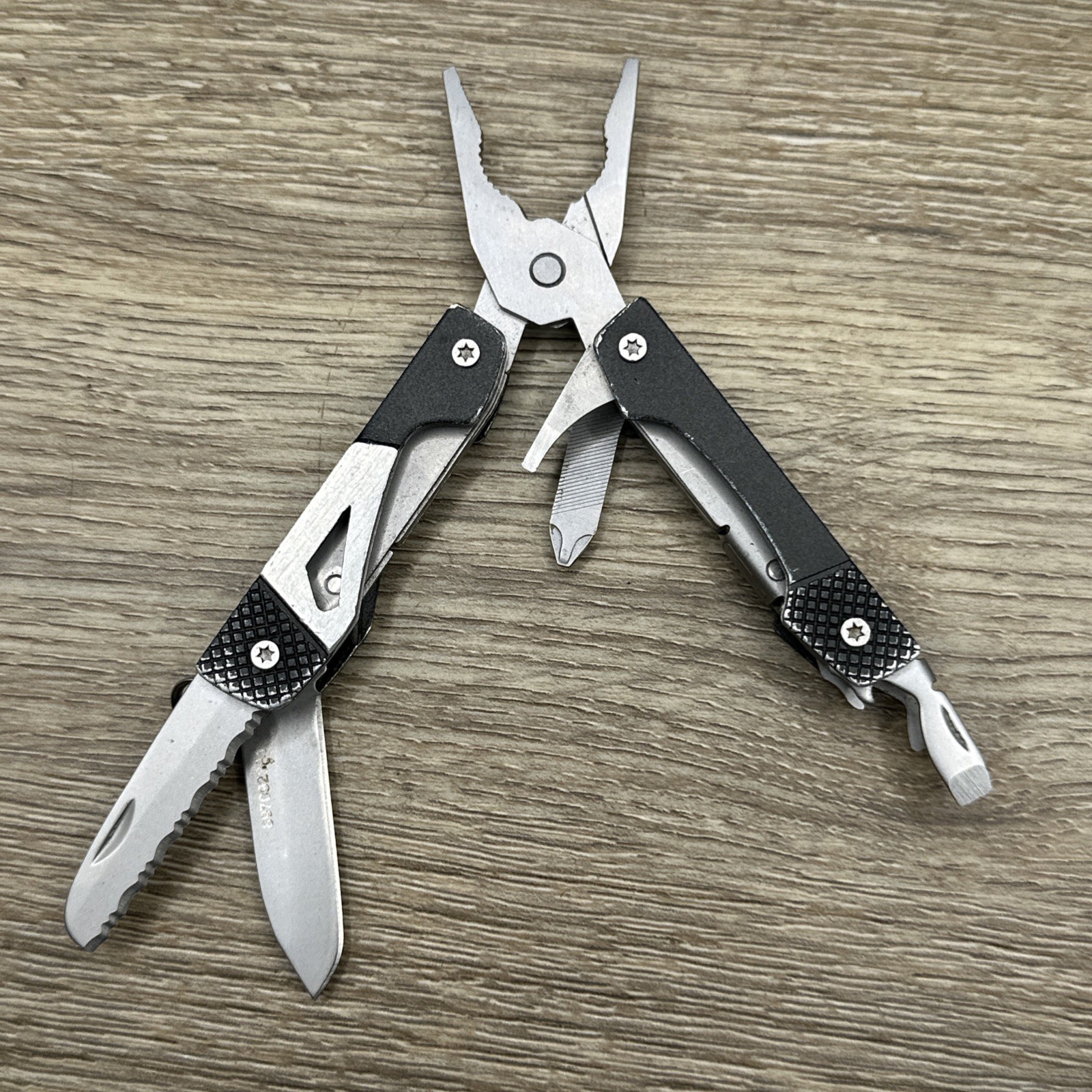 Gerber Vise Multi Tool Multitool Knife Pliers Folding EDC Tool