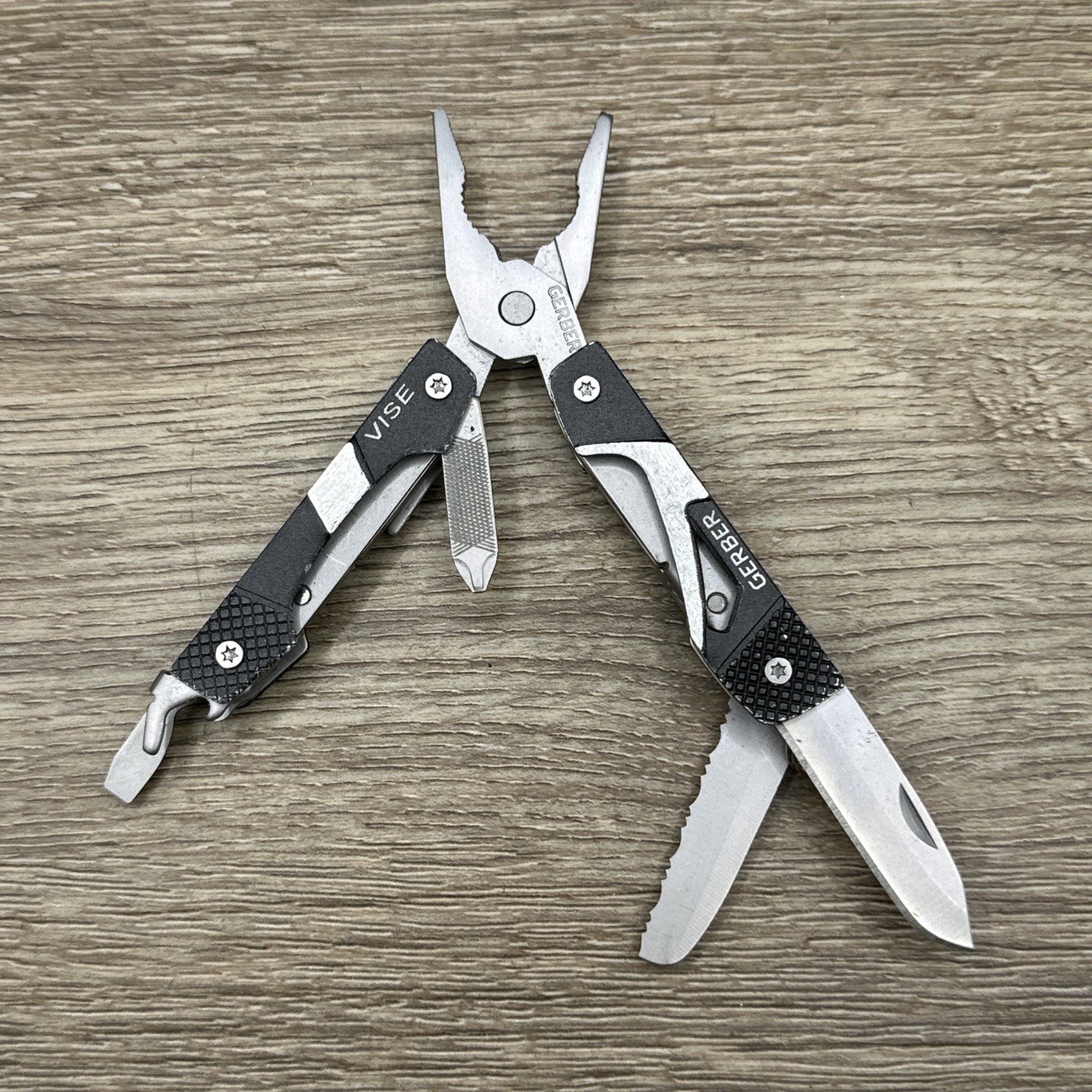 Gerber Vise Multi Tool Multitool Knife Pliers Folding EDC Tool