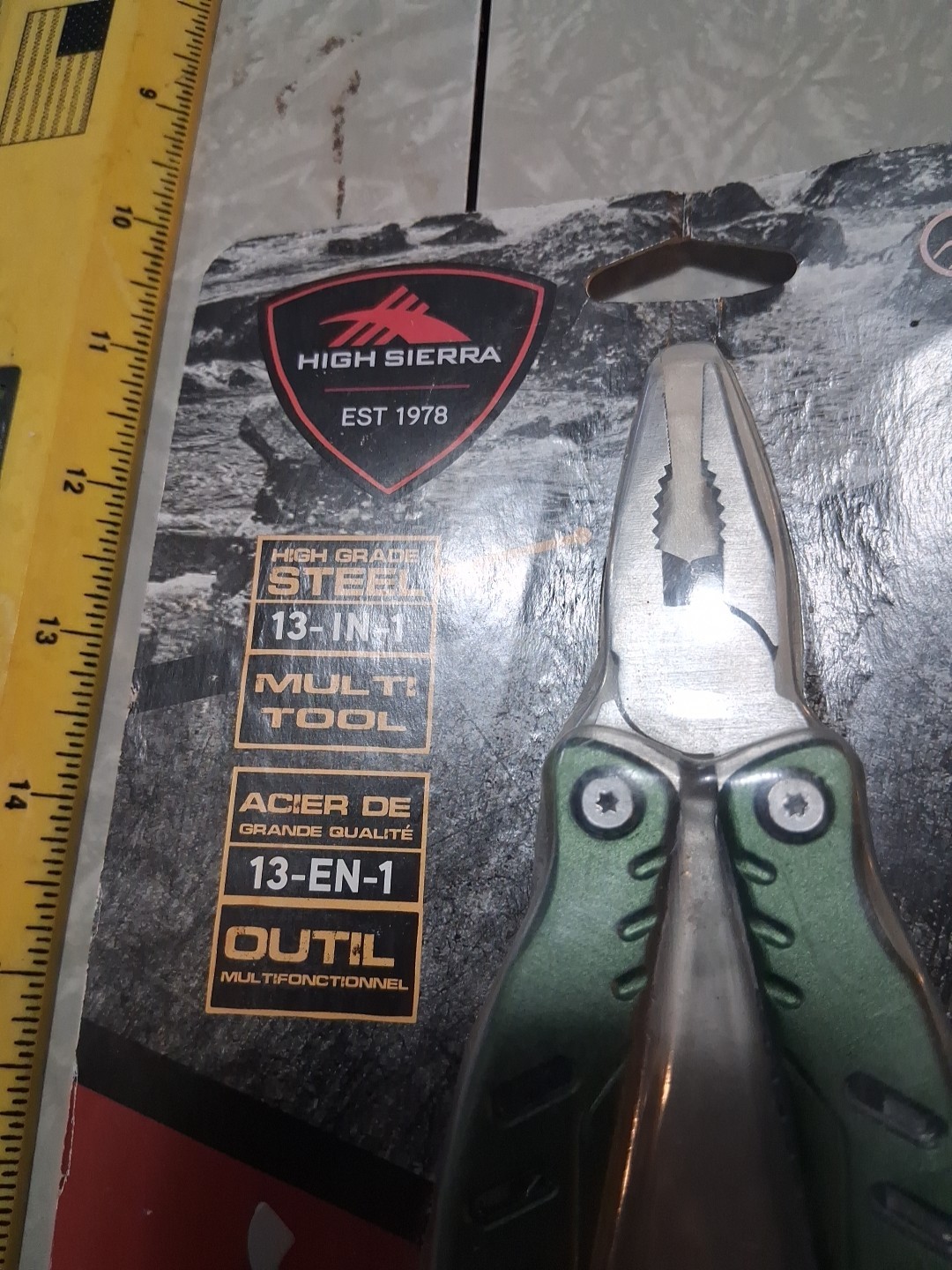 High Sierra 13-in-1 Multi Tool With 5-in-1 Multi Use Carabiner New In Package
