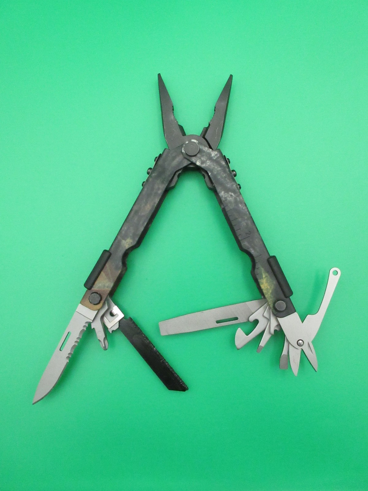 Rare Gerber MP600 Pro Scout Mossy Oak Multi Tool Folding Knife Sheath USA