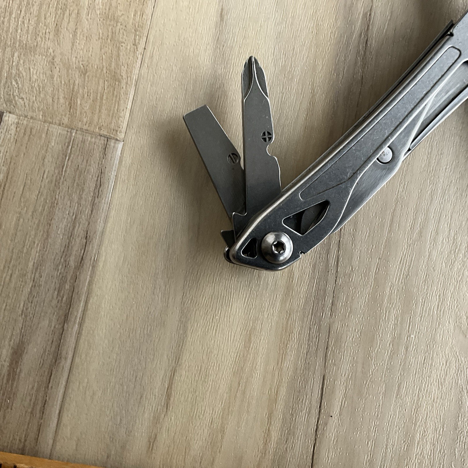 Leatherman Wingman Multi Tool Date Code 1016 (Aug 2014) Good Condition