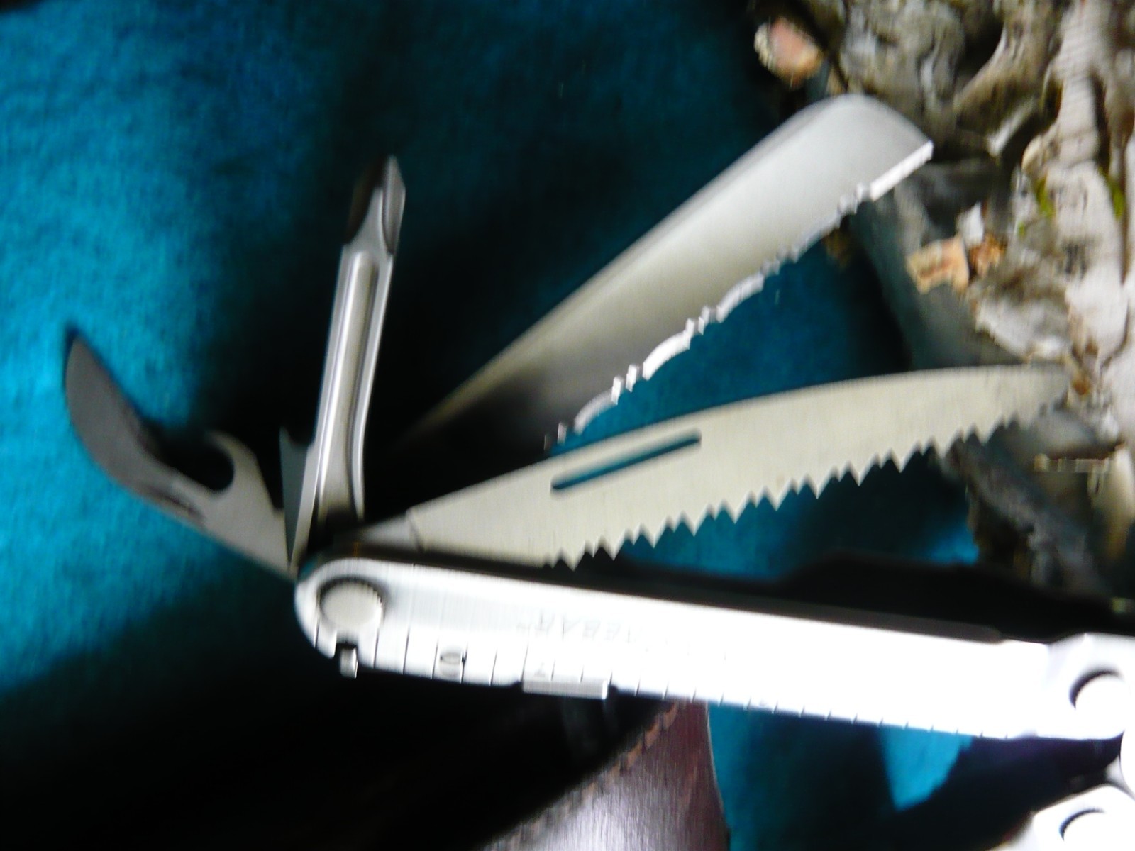 ***Leatherman Rebar Stainless Steel Multi Tool with Sheath***