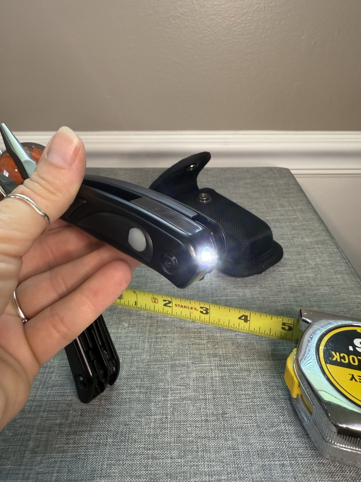 Duralast Multi Tool With Case… Light, Scissors. Screw Driver, Beer Opener