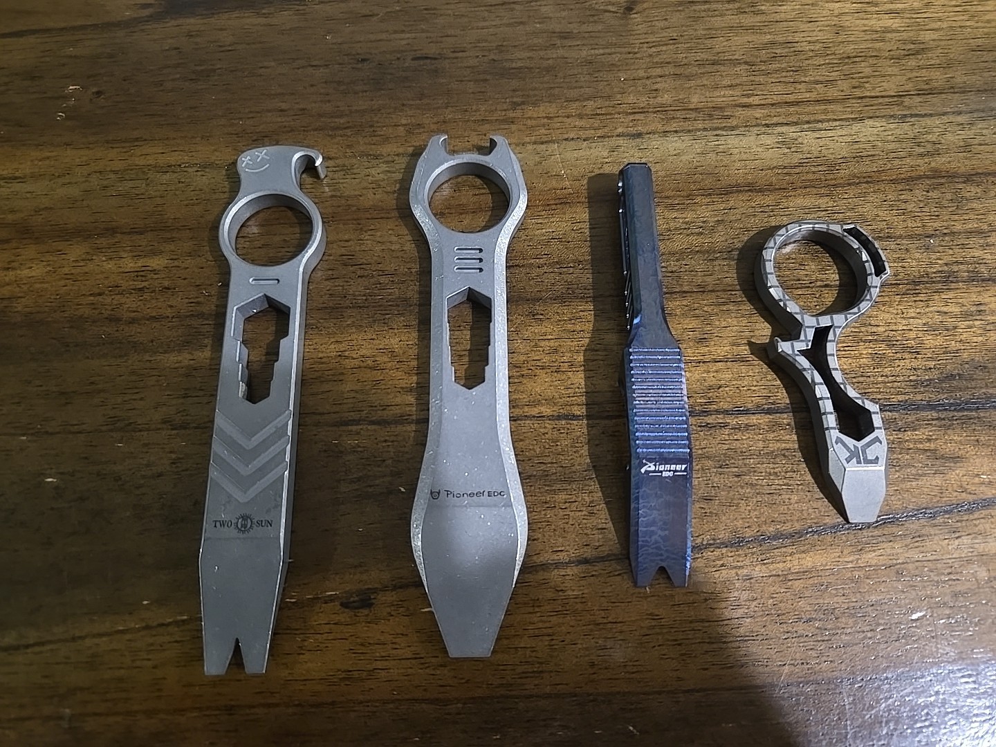 Titanium Pry Bar Multitool Set . Brand New Never Used .