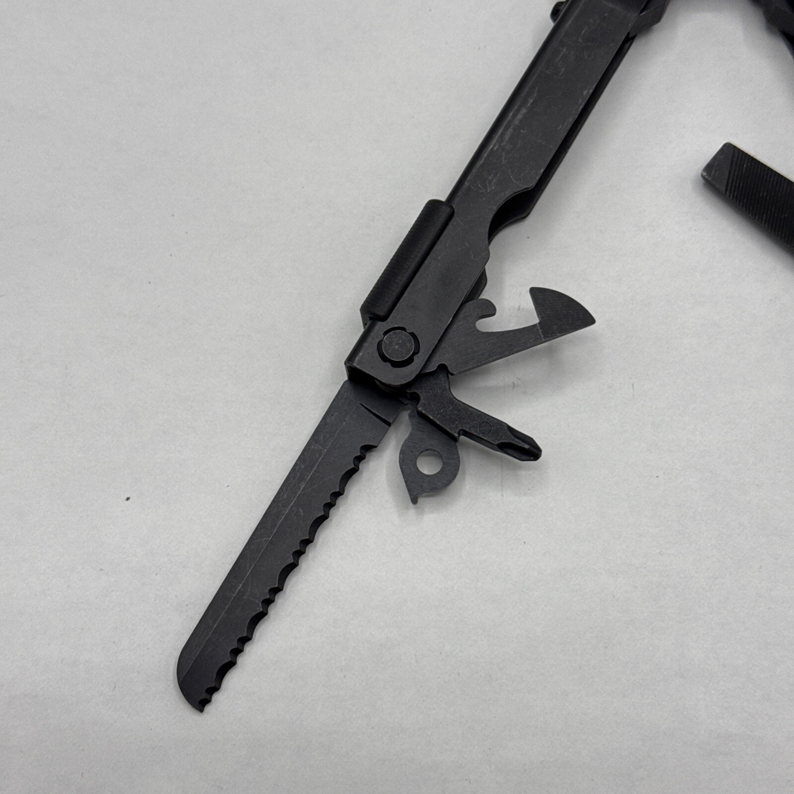 Gerber MP 600, Carbide Cutters, Needlenose – Black