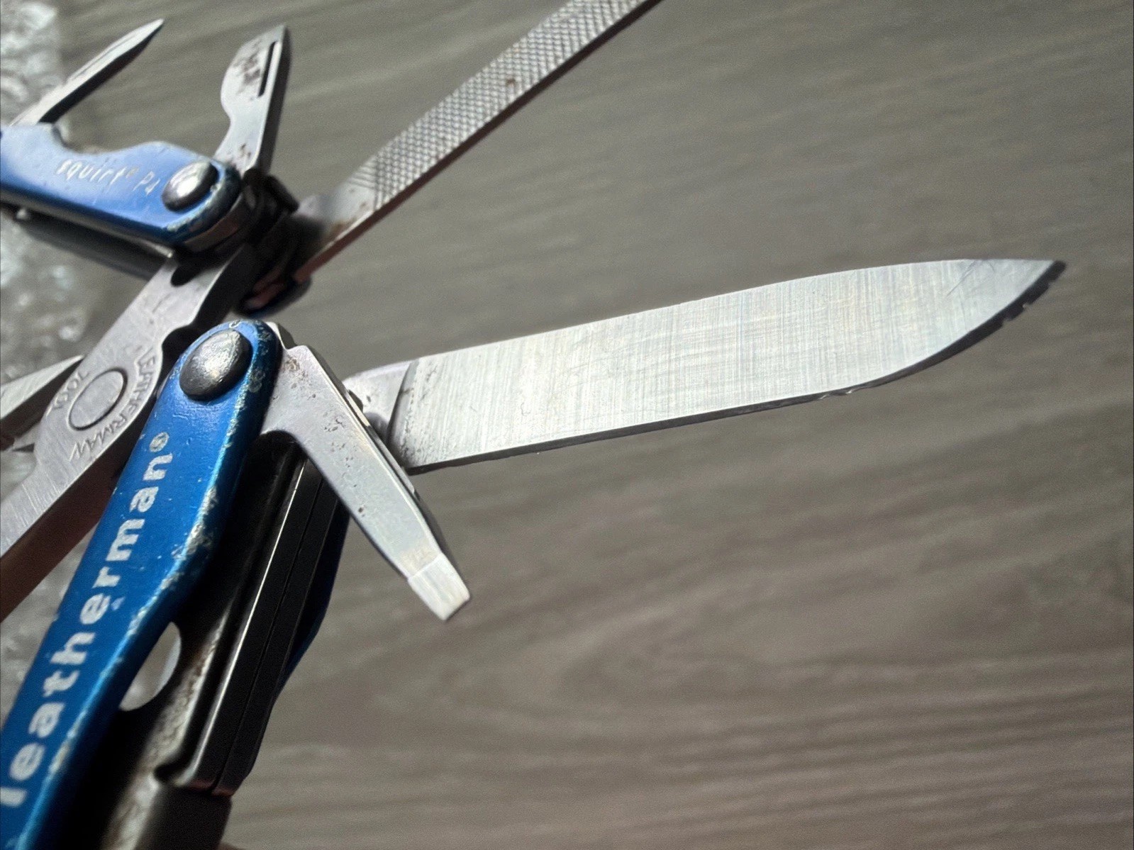 Leatherman Squirt P4 MultiTool Plier Knife File Drivers Blue Metallic