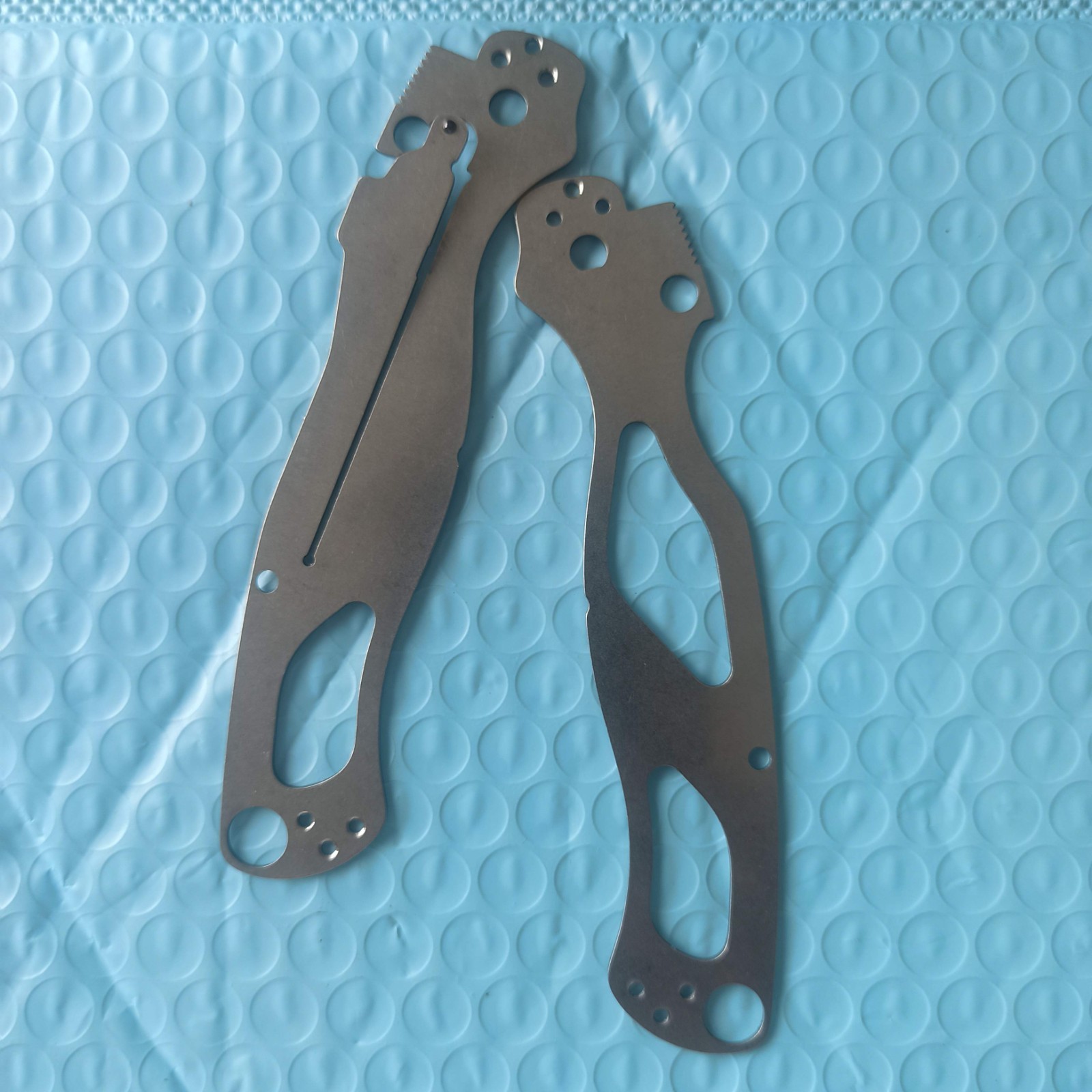 New Silver Weight Reduction Liners Spacer For Spyderco C81 Paramilitary2