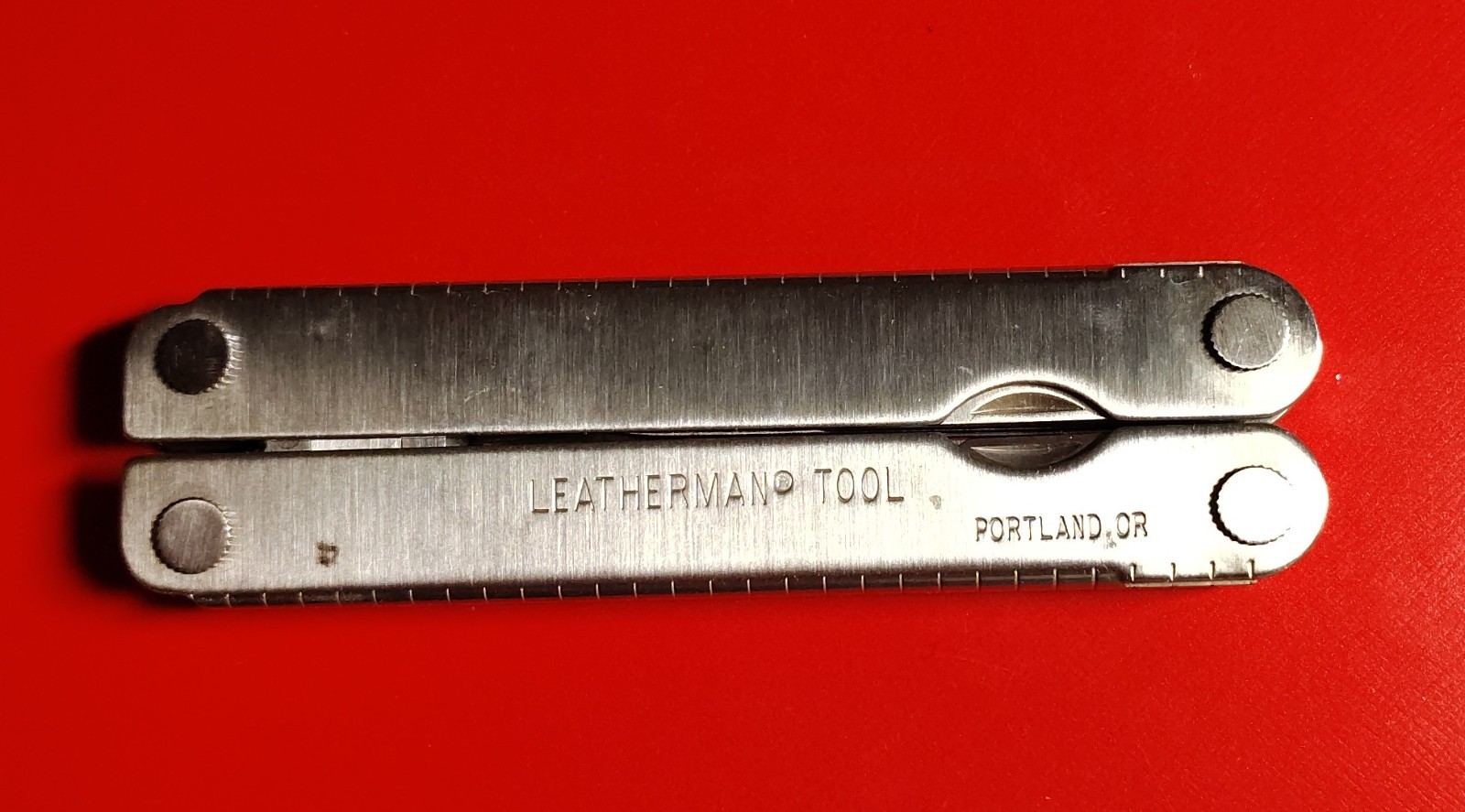 LEATHERMAN MULTI TOOL/Tool- WITH NYLON CASE NICE!