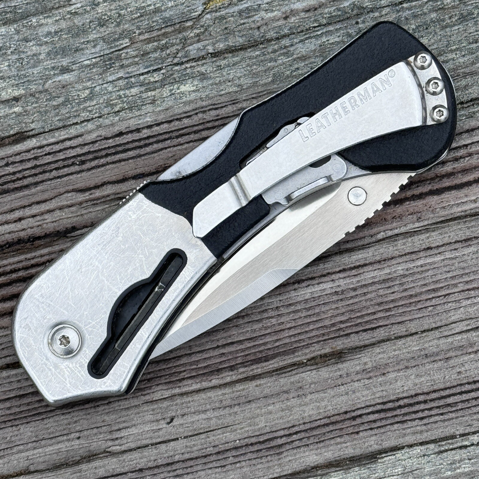 Leatherman E55B multitool (Expanse Series). Premium 154CM Stainless steel