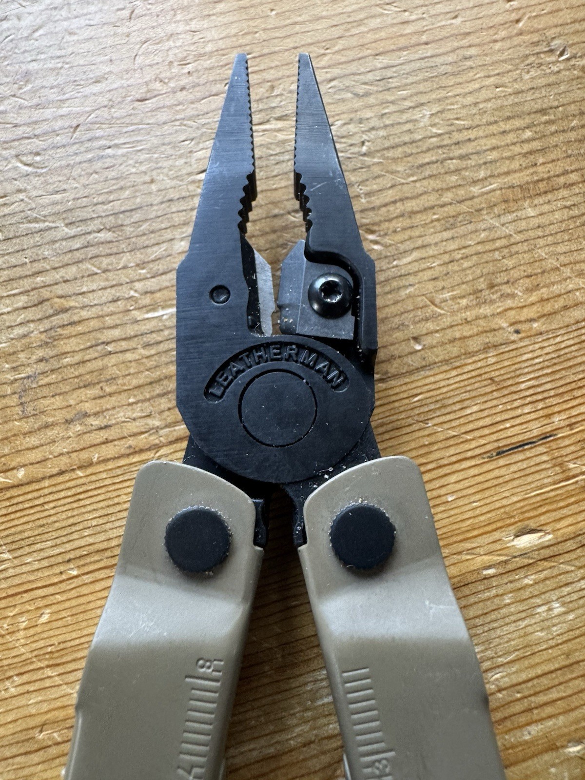 Leatherman Rebar Coyote Tan Multi-Tool Knife Pliers & Other Tools – Excellent
