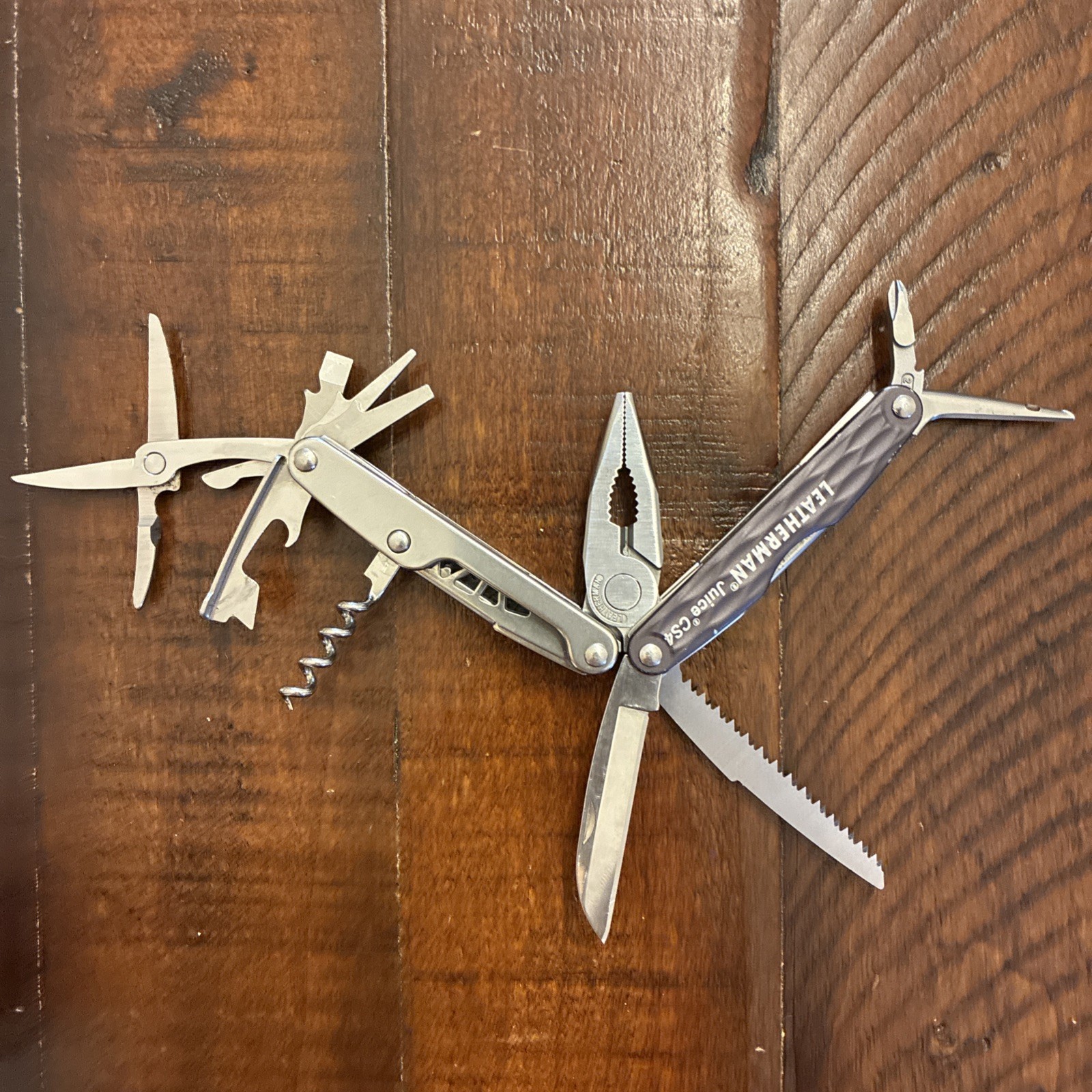 Leatherman Juice CS4 Multi Tool Discontinued Granite Gray Excellent – Read