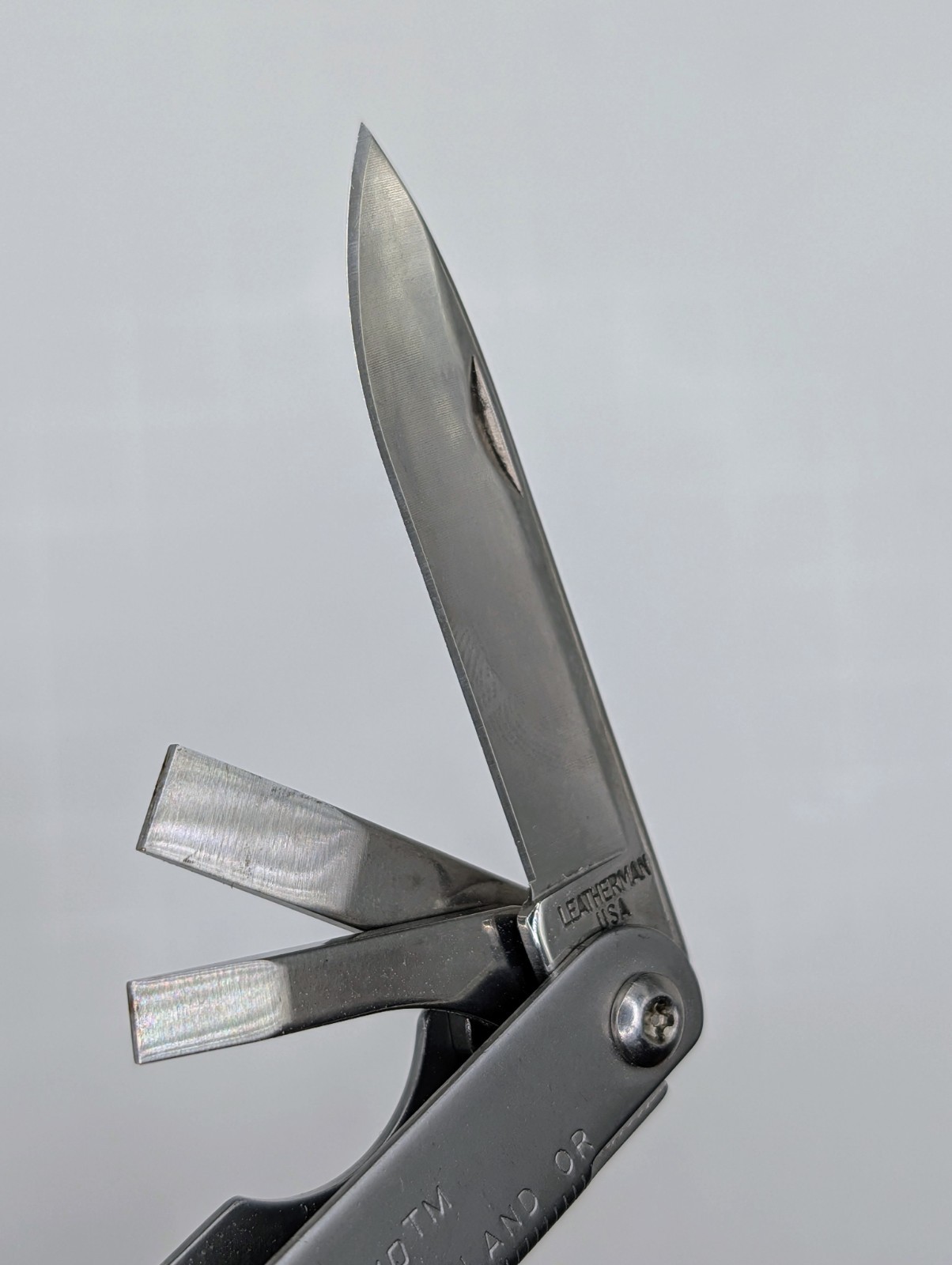 Leatherman SideClip Multi-Tool, Rare Retired Pats Pend Plier, Knife W/Belt Clip