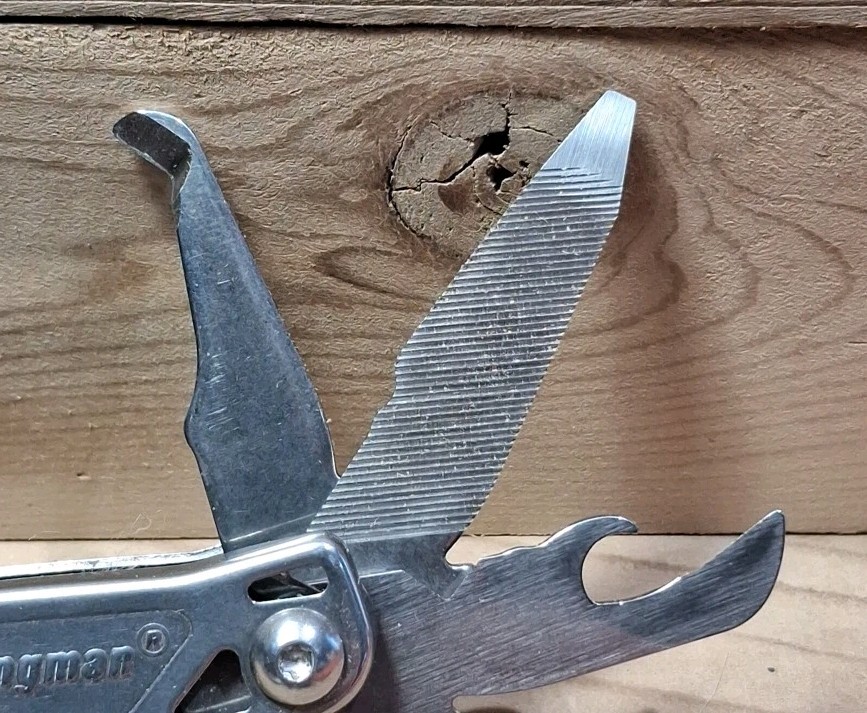 LEATHERMAN WINGMAN MULTI-TOOL MADE 03/25 PERFECT CONDITION WITH SHEATH