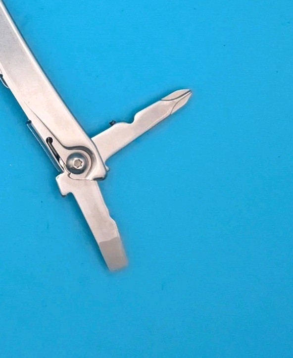 Leatherman Rev 3.8″ Multi-Tool, Stainless!