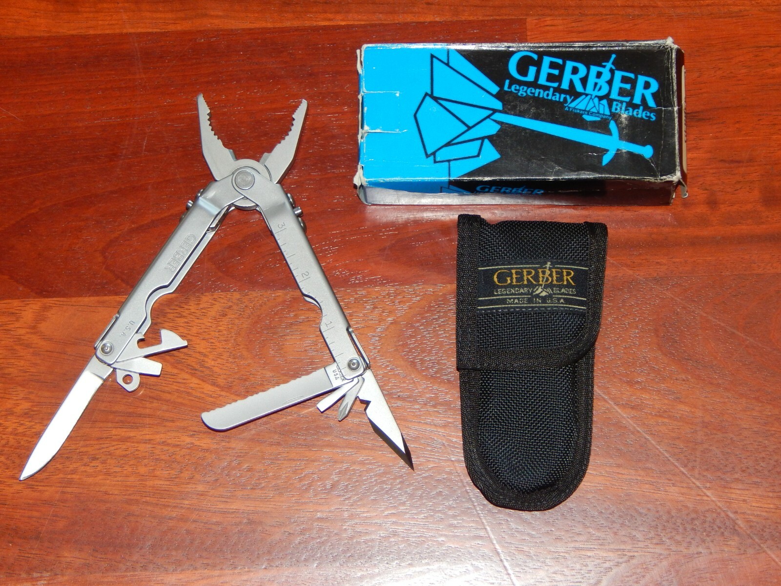 NEW GERBER MULTI-PLIER 55800 MULTI-TOOL STAINLESS SHEATH w/BOX, VERSION 2.0