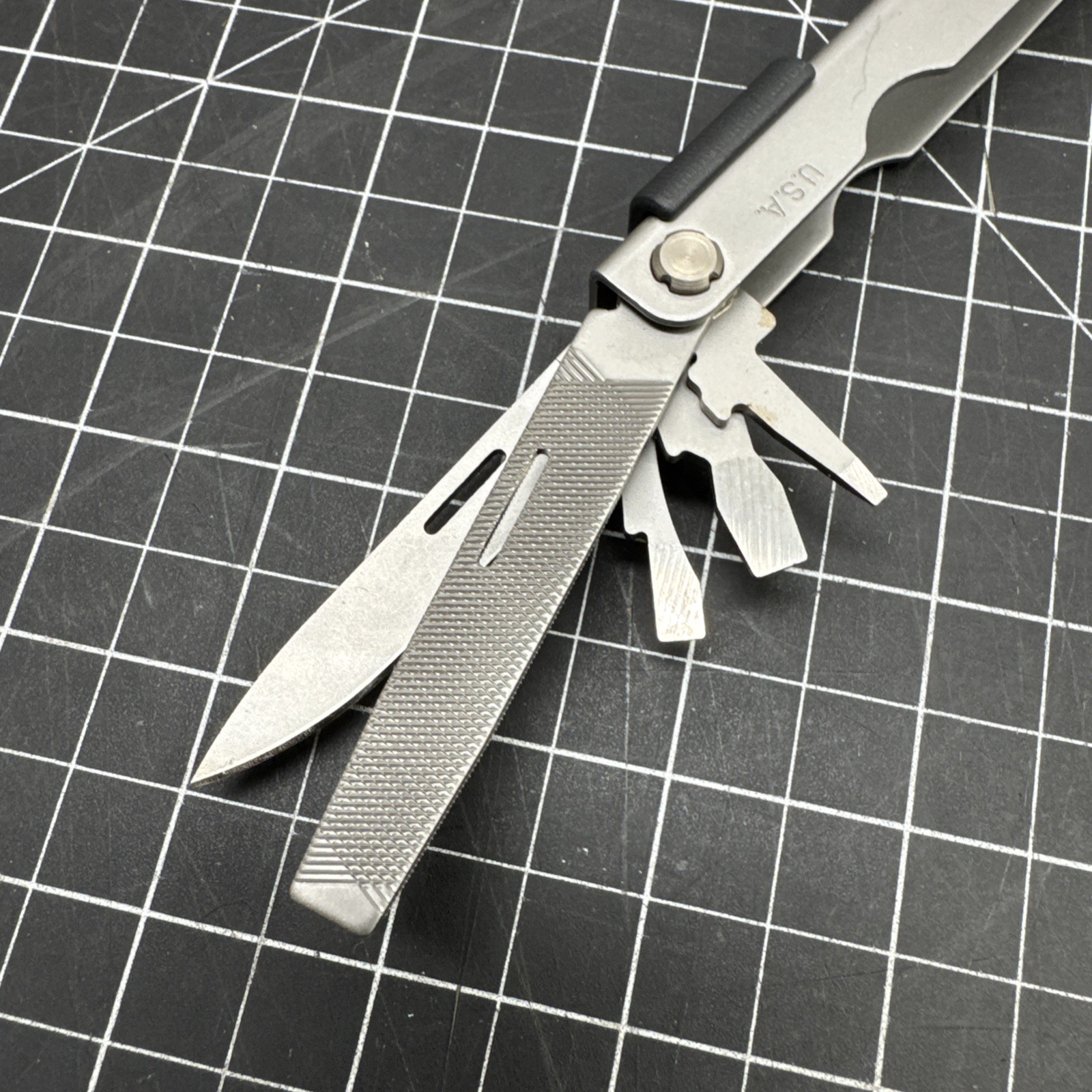 Gerber USA MP 600 Multi-Plier Nice Condition MultiTool Multiplier W/ Sheath B