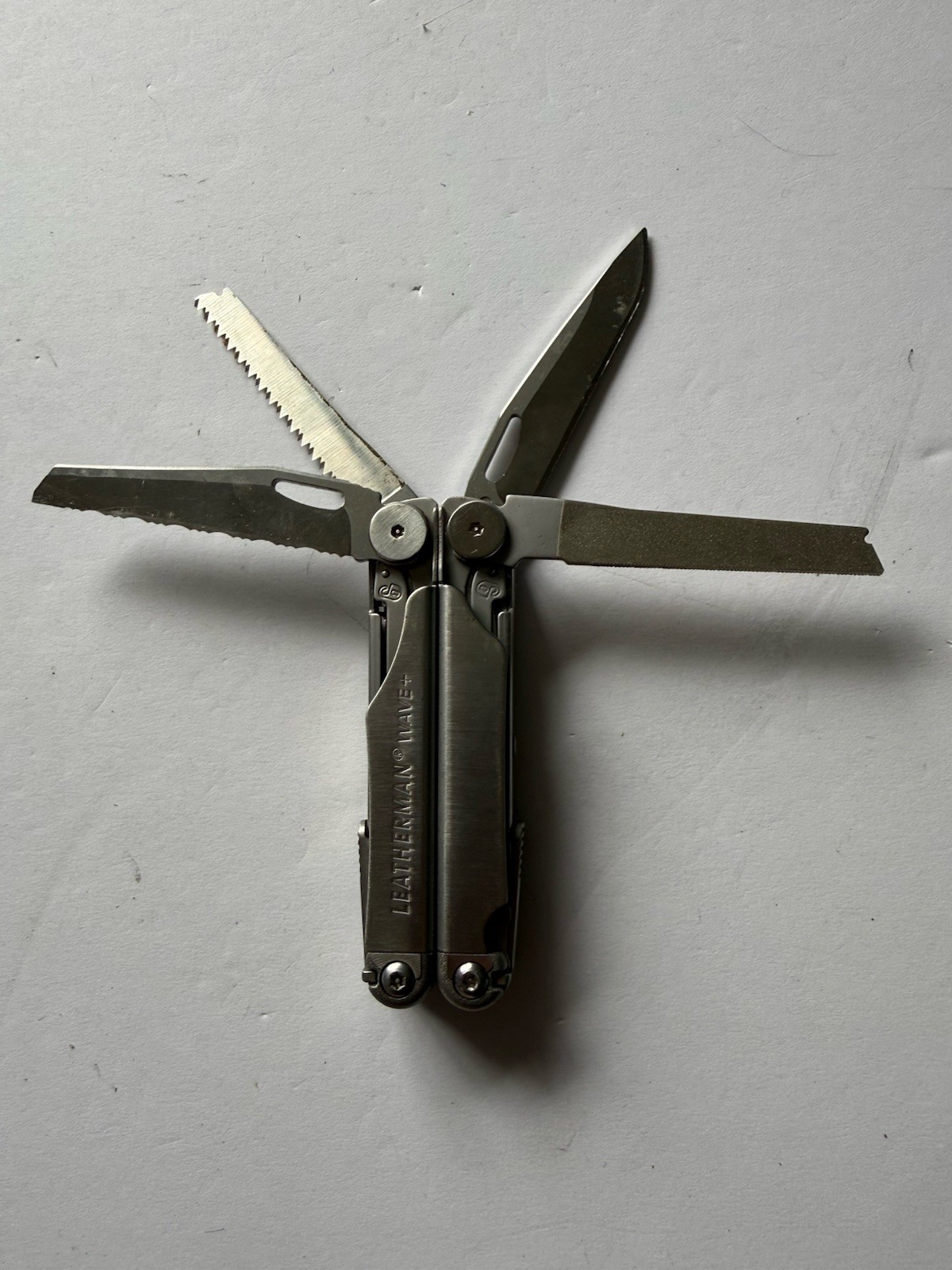 Leatherman Wave Plus + Multi-Tool! SILVER & BLACK! WITH SHEATH! FAST SHIPPING