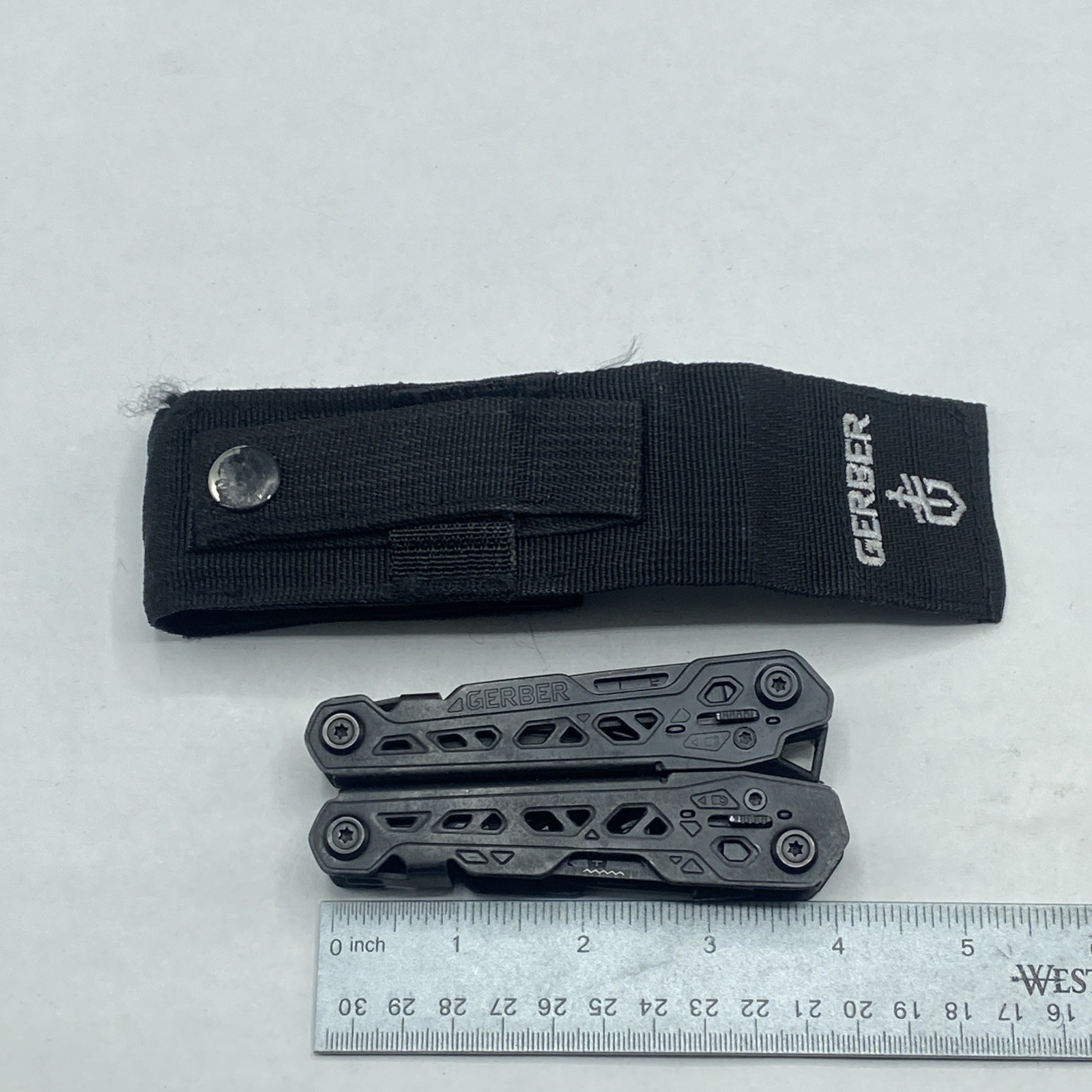 Gerber Truss Multi Tool with Sheath – Black