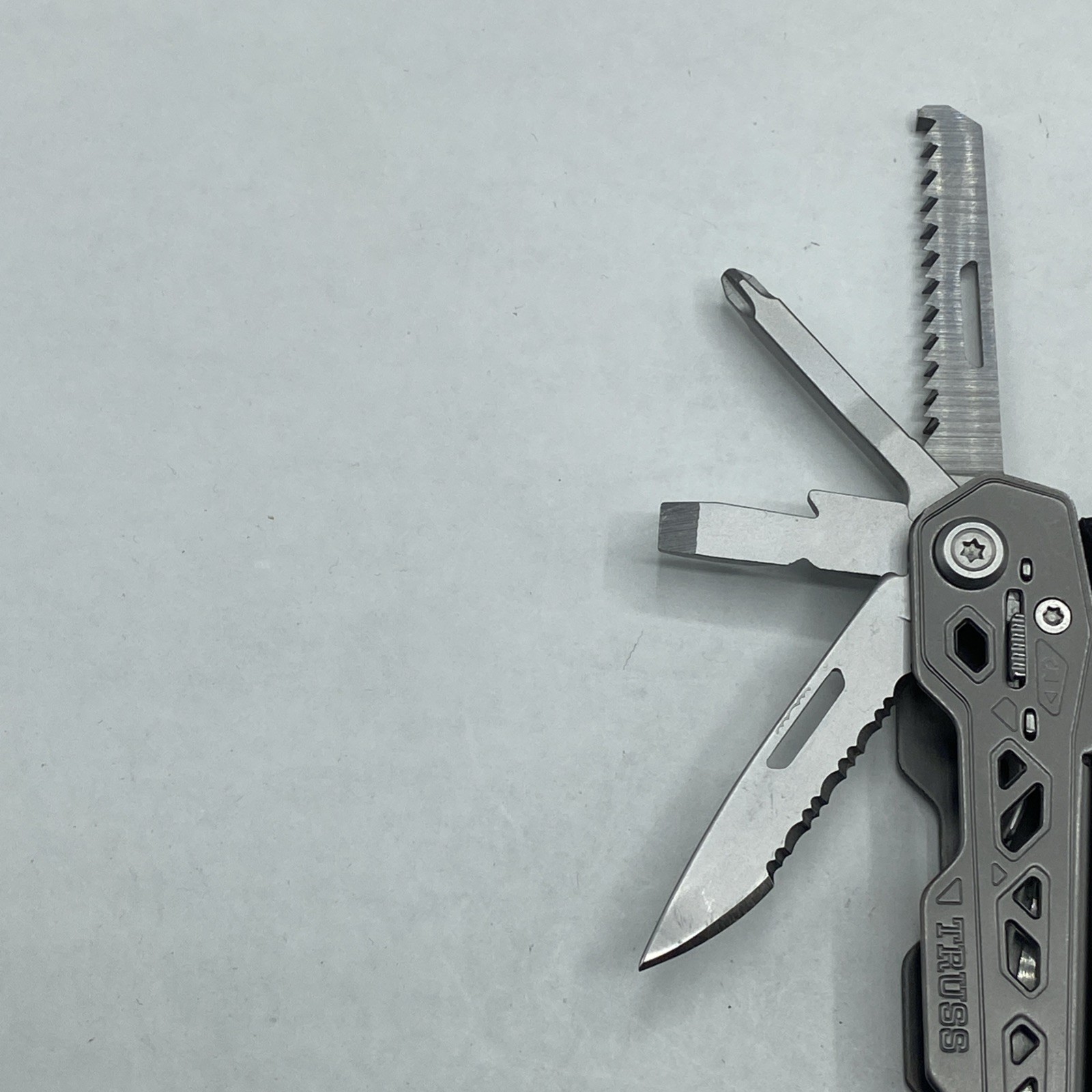 Gerber Truss Multi Tool with Sheath – Gray