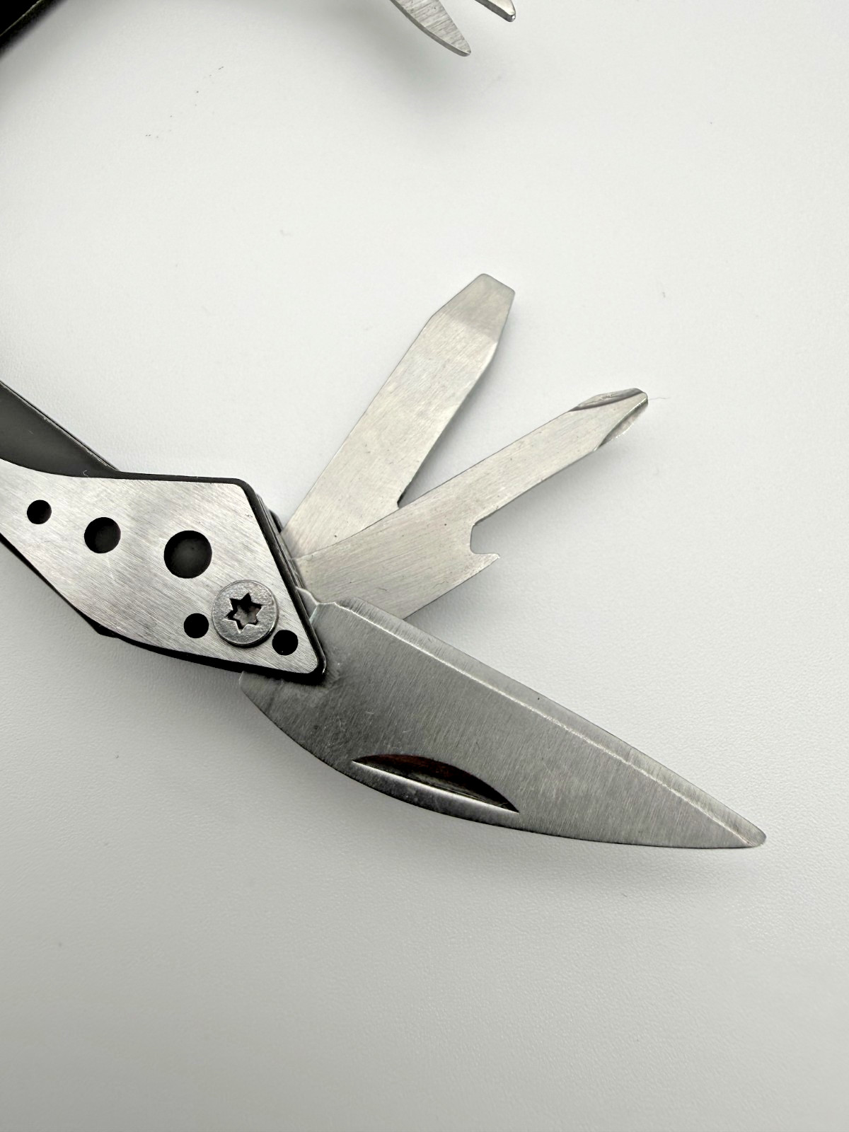 Cabela’s Multi Tool Pliers Knife Saw Scissors Screwdrivers Compact EDC