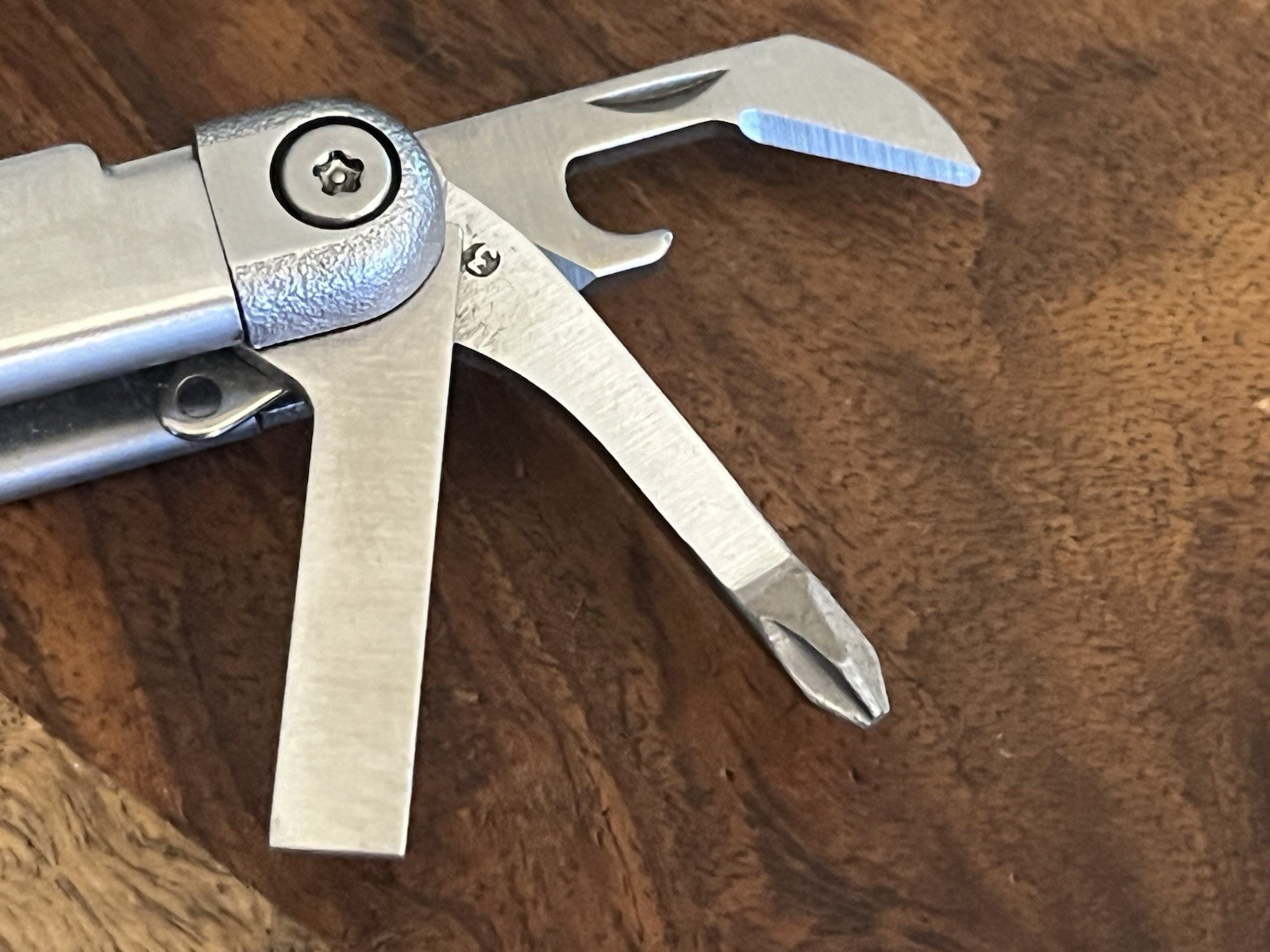 Retired 2000 Original Leatherman Wave w/New Sheath SUPER NICE!! TSA Confiscated
