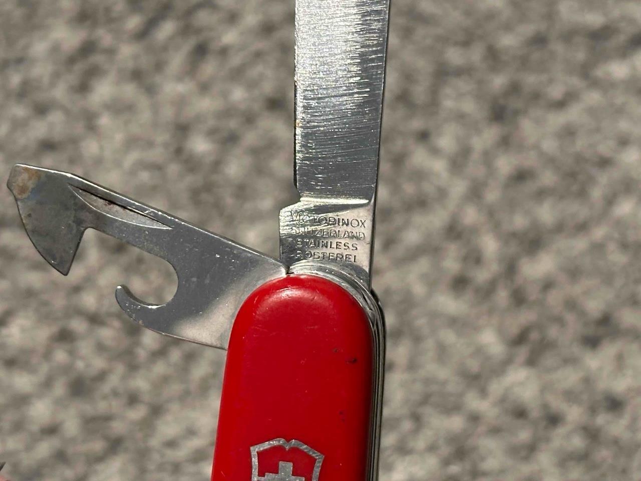Red Victorinox Ranger Pocket Knife Swiss Army Explorer Multi-Tool Blades – FS !!