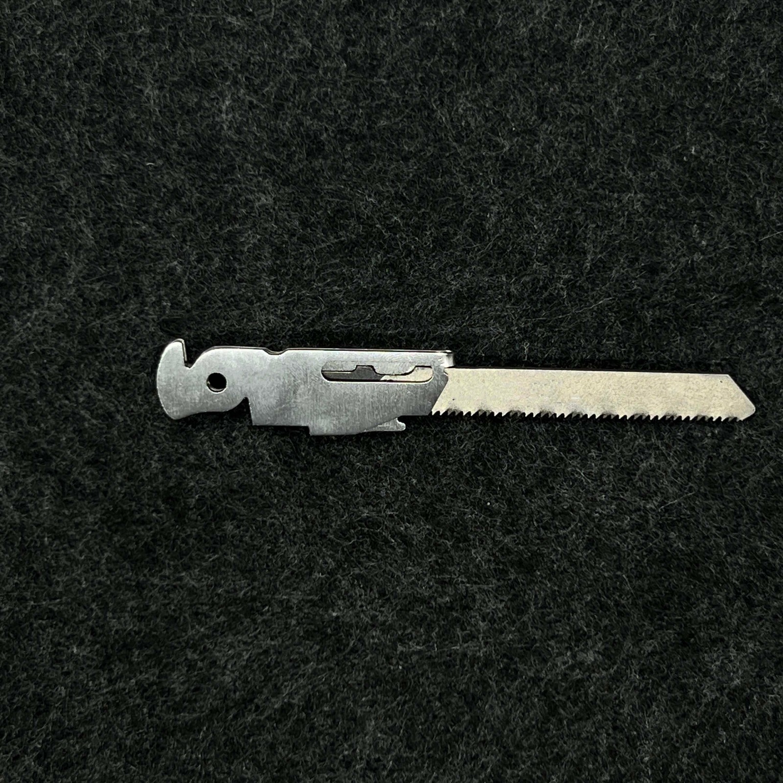 For Leatherman Free P2 P4 ARC Stainless steel Saw T-Shank Holder with Thumb Grip