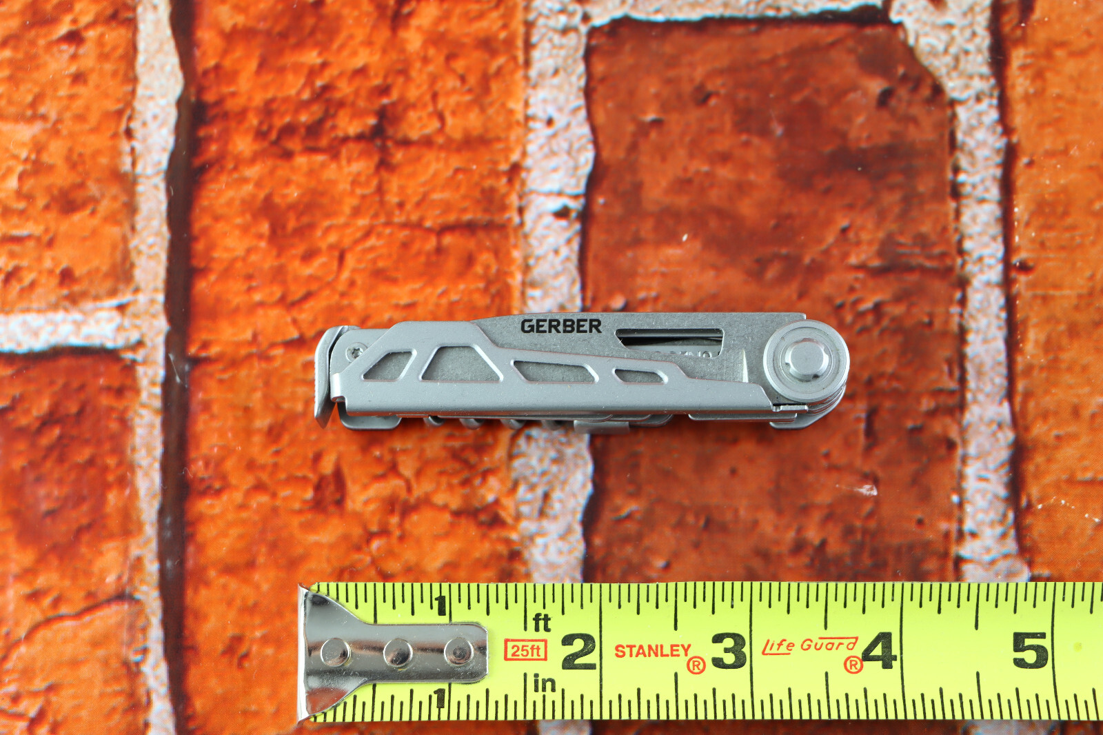 Gerber Armbar Cork Onyx Multi Tool READ