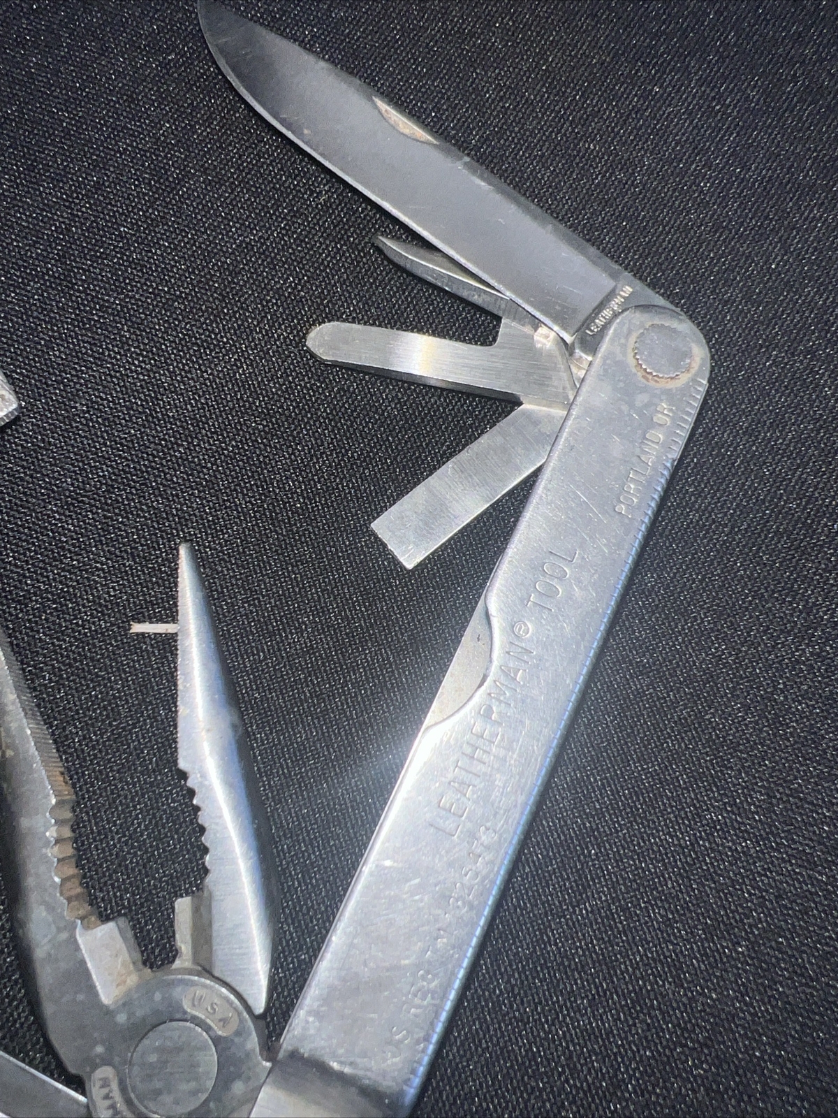 Leatherman Multi Tool Portland OR TM 1325473 & Sheath Pouch Vintage USA