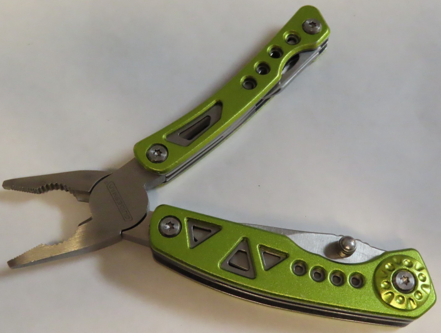 GUIDESMAN MULTI TOOL WITH BLACK NYLON CASE