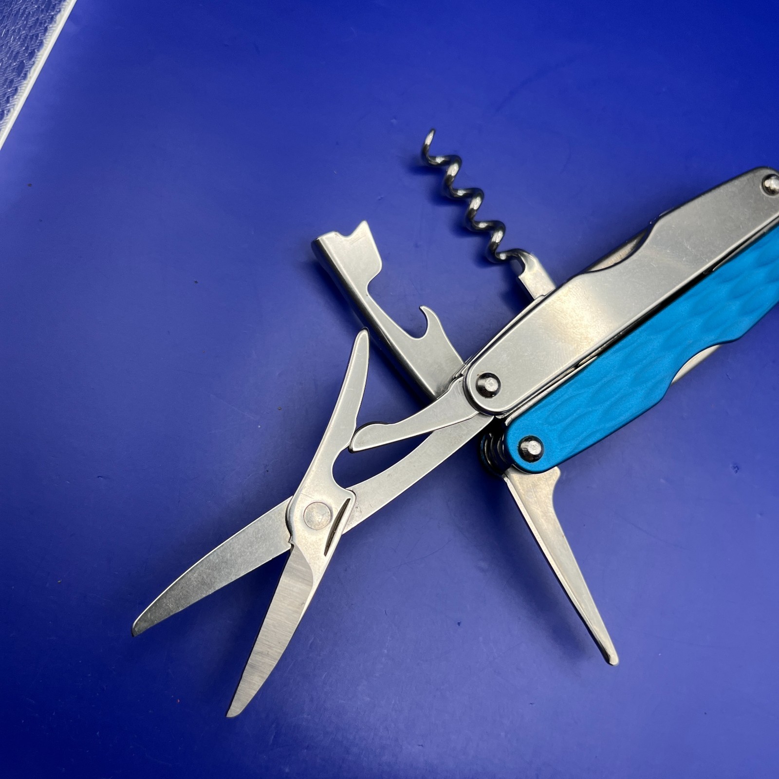 Leatherman Juice CS4 multi-tool USA