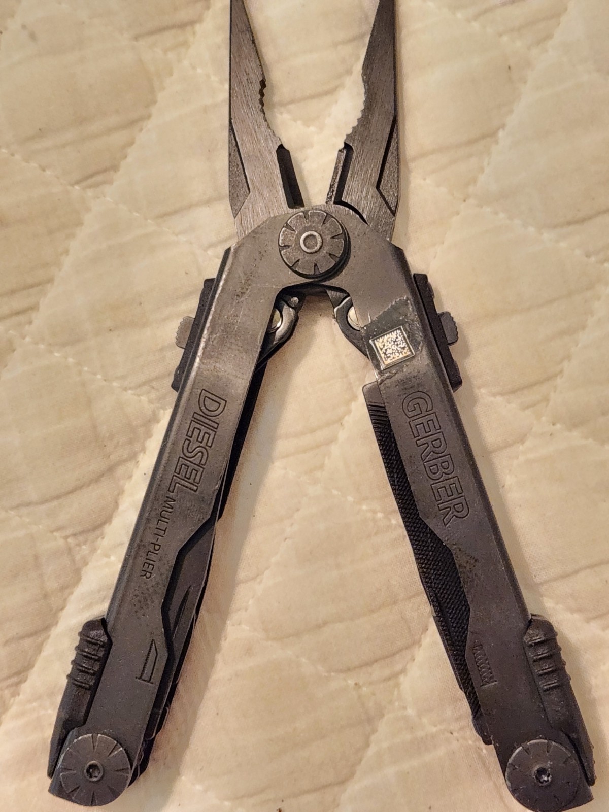 Gerber Diesel Multi-Plier Black Oxide Multi-Tool With Coyote GERBER Nylon Sheath