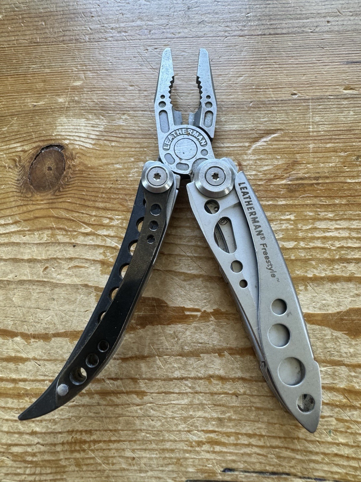 Leatherman Freestyle Multi-Tool Knife Plier Retired