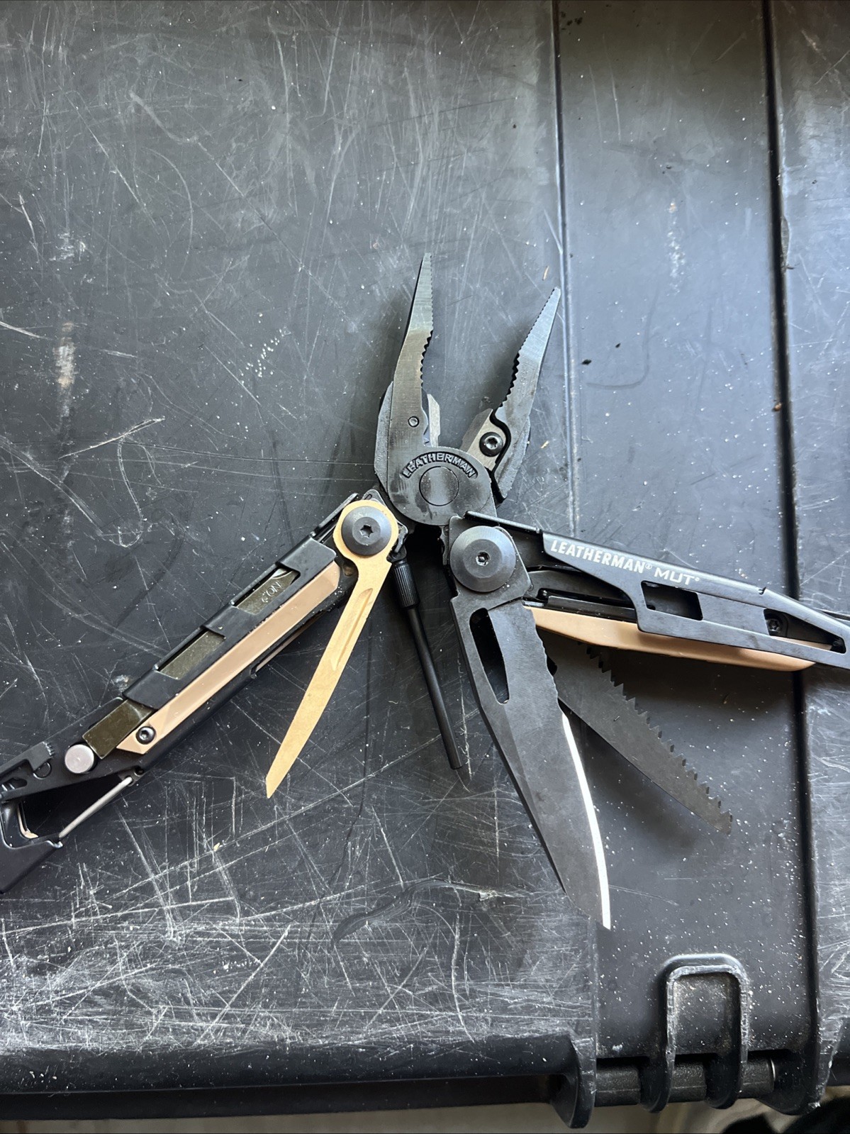 Leatherman MUT Tactical Multi Tool with Brown Molle Sheath – Black (850222)