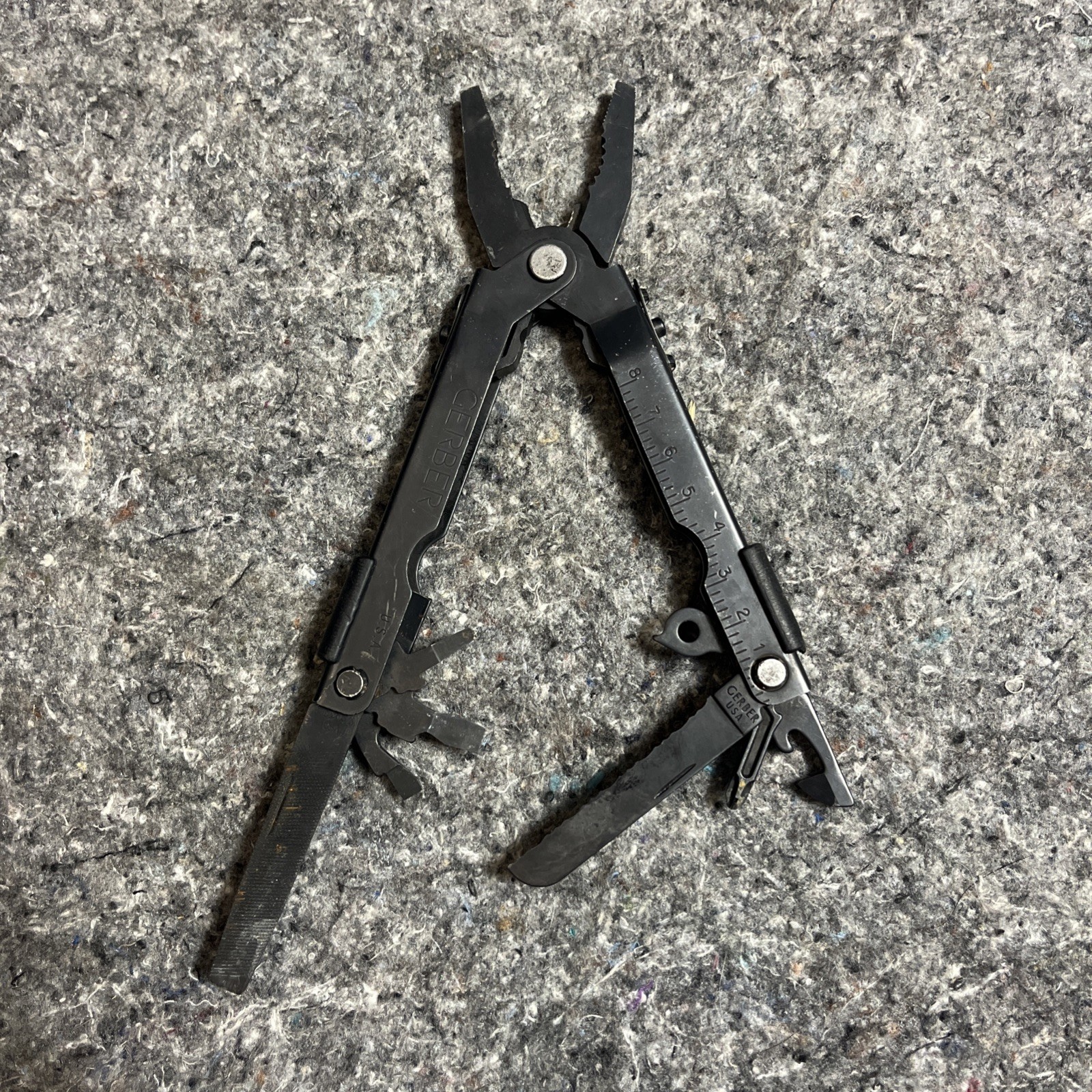 Gerber MP600 Multi-Tool Multi-Plier Needle Nose Black