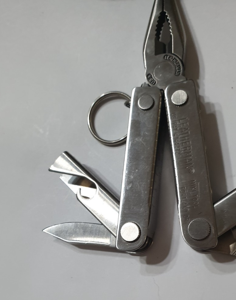 🔥🔥🔥 Leatherman Mini 1995 Rare Retired Multi Tool Keychain Fold to Full Size