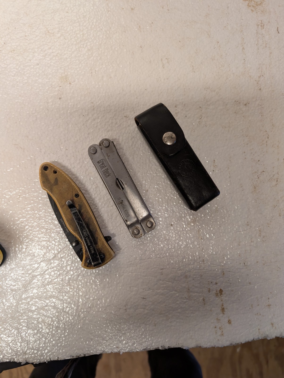Lot of 2 – Multi Tools Leatherman various Brands And Ckclockblade- Used