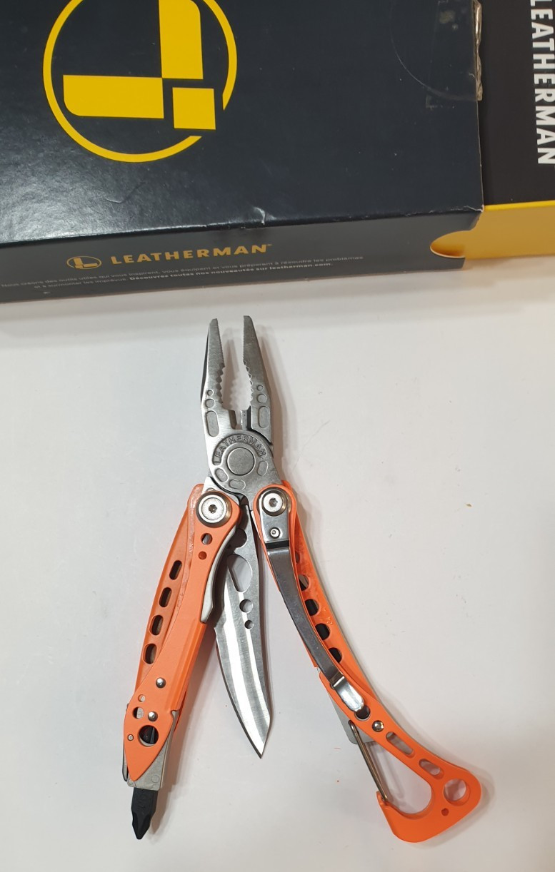 🔥🔥 Leatherman Mini Rare Retired Multi Tool Keychain Size Fold to Full Size