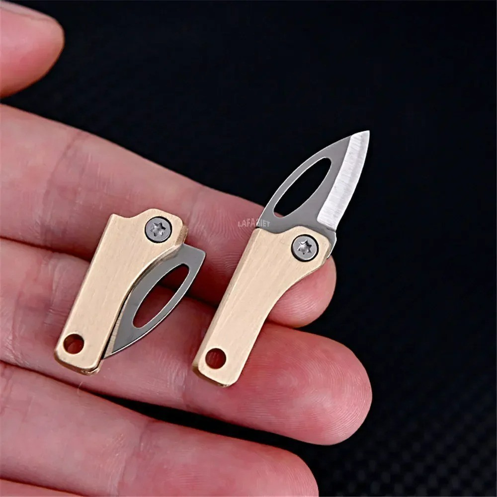 Mini EDC Knife 26mm Keychain Cutter Pocket Tool Micro Compact foldable magnetic