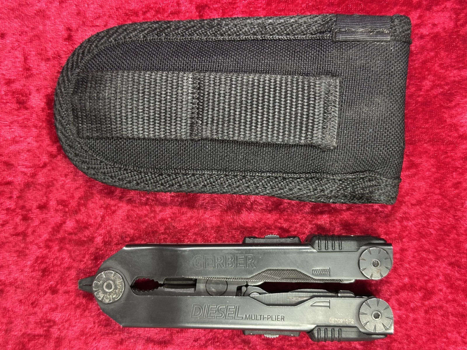 Gerber Diesel Multi-Plier Black NeedleNose 12 Tool Multi-Tool w/Sheath (615)