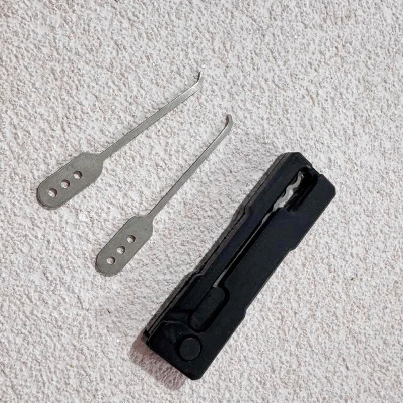 2025 Grav Pick Multi-Tool Outdoor Survival Tool – Pocket EDC Tool with Hook &Awl