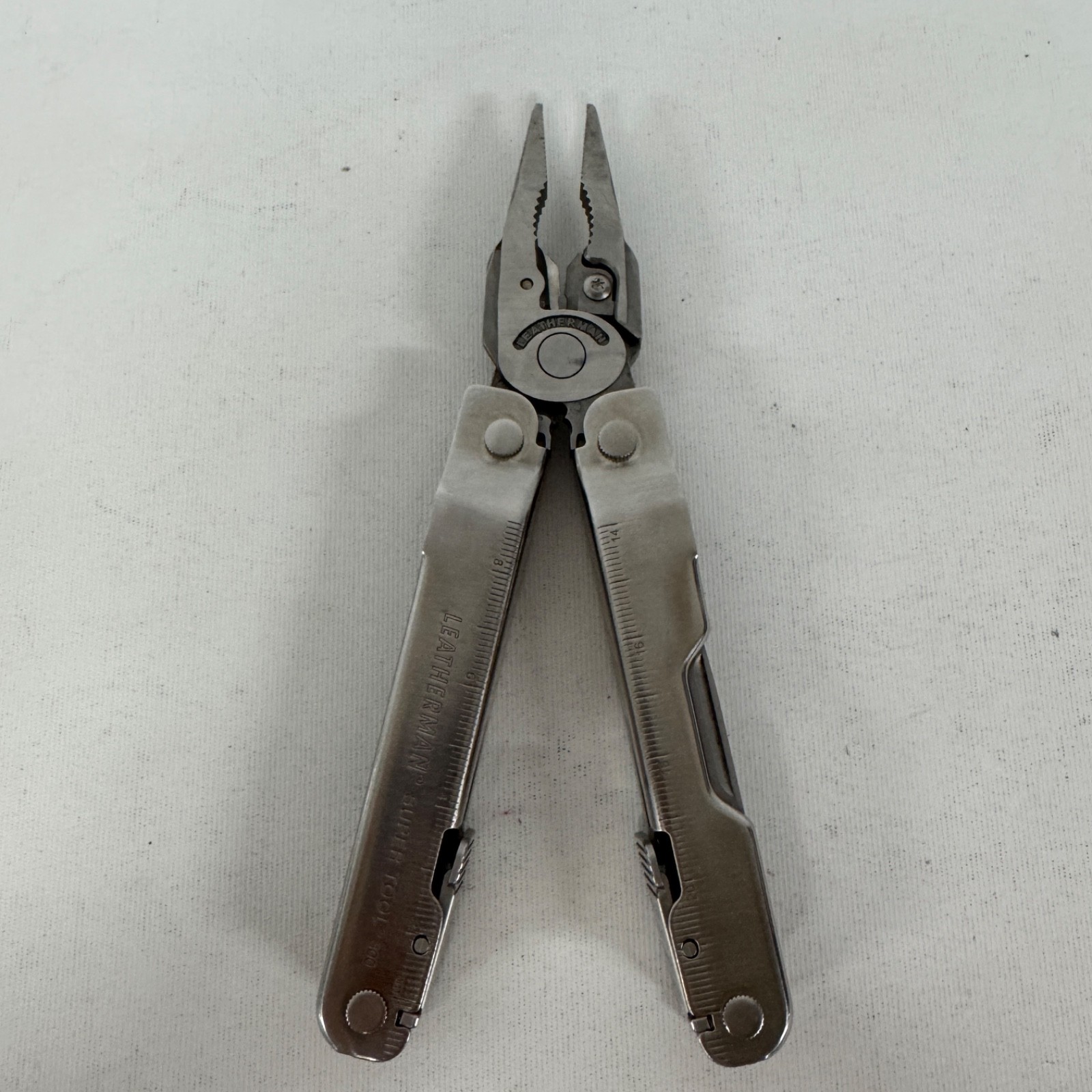 Leatherman Supertool Super Tool 300 Pliers Stainless Steel Multi Tool w/ Sheath