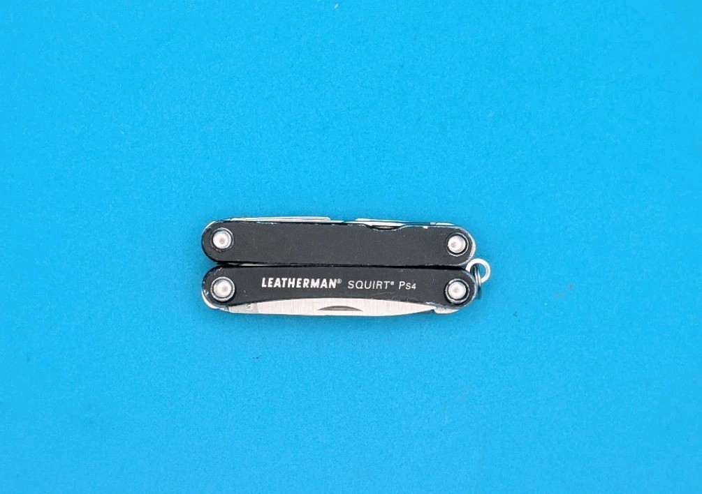 Leatherman SQUIRT PS4 Multi-Tool! BLACK! *broken scissors spring*